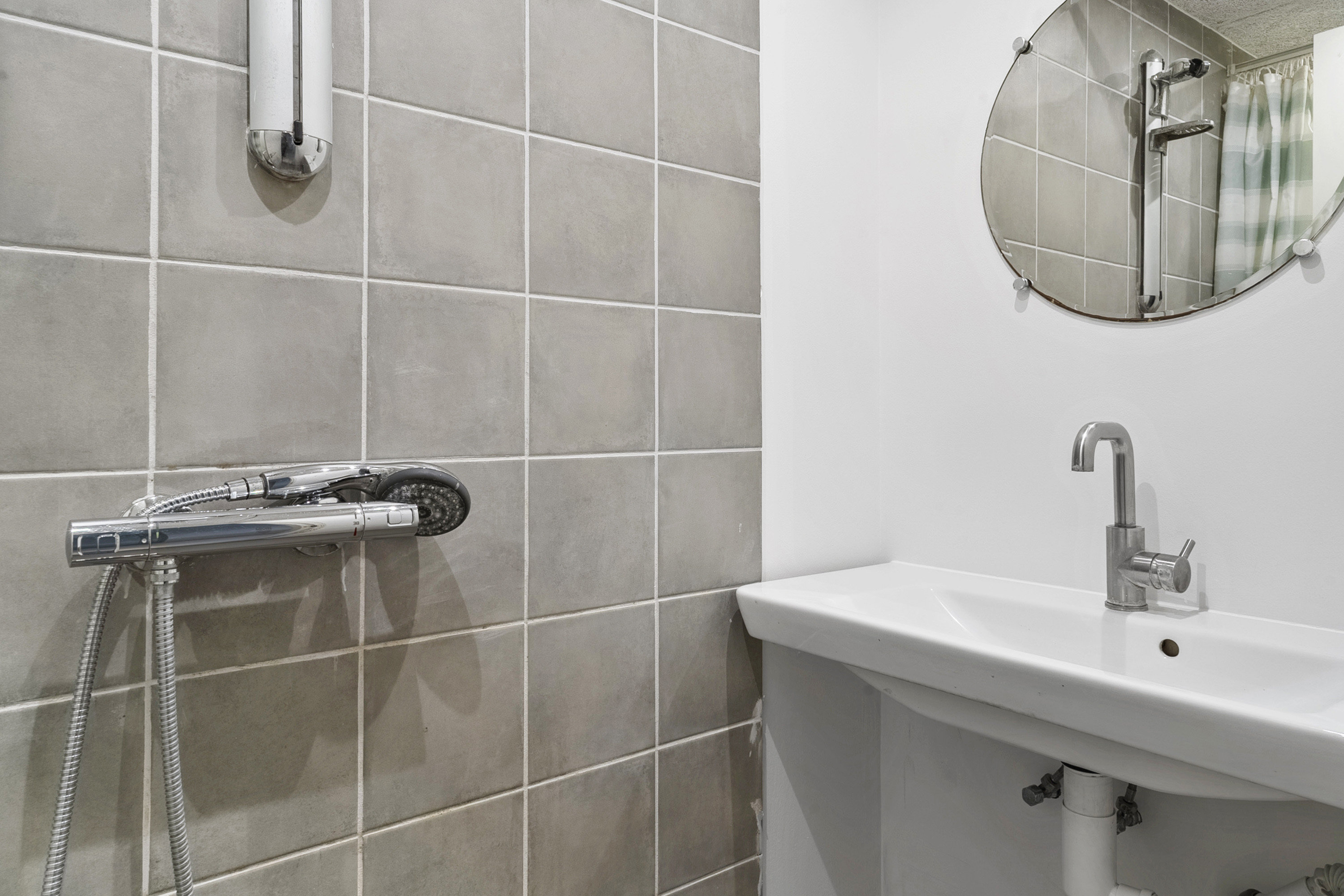 Fremhævet badeværelse billede i fuldskærmstilstand. Billede af Møllegade 38, 8700 Horsens