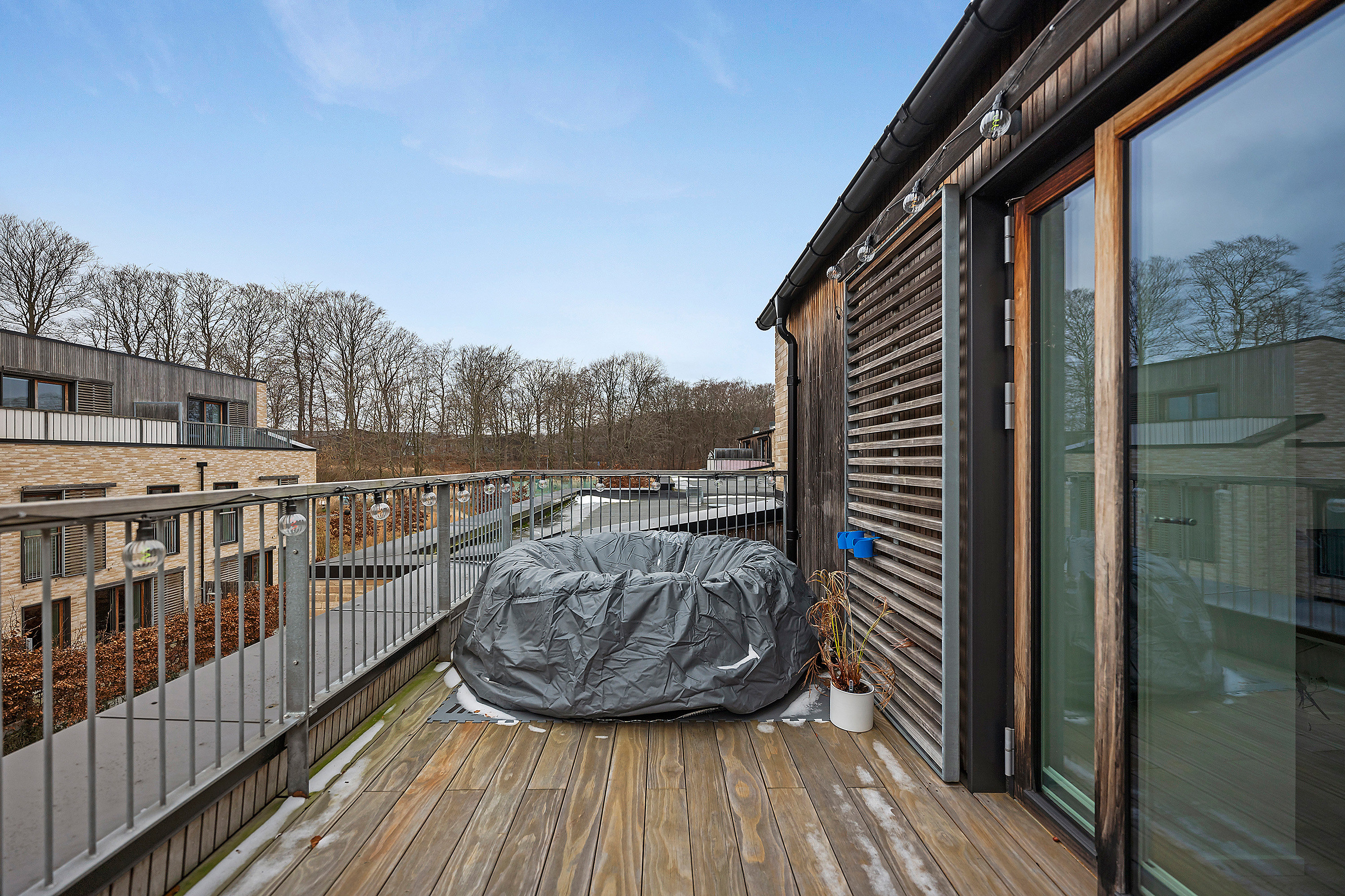 Fremhævet ejendommen billede i fuldskærmstilstand. Billede af Ralphs Vænge 51, 2950 Vedbæk