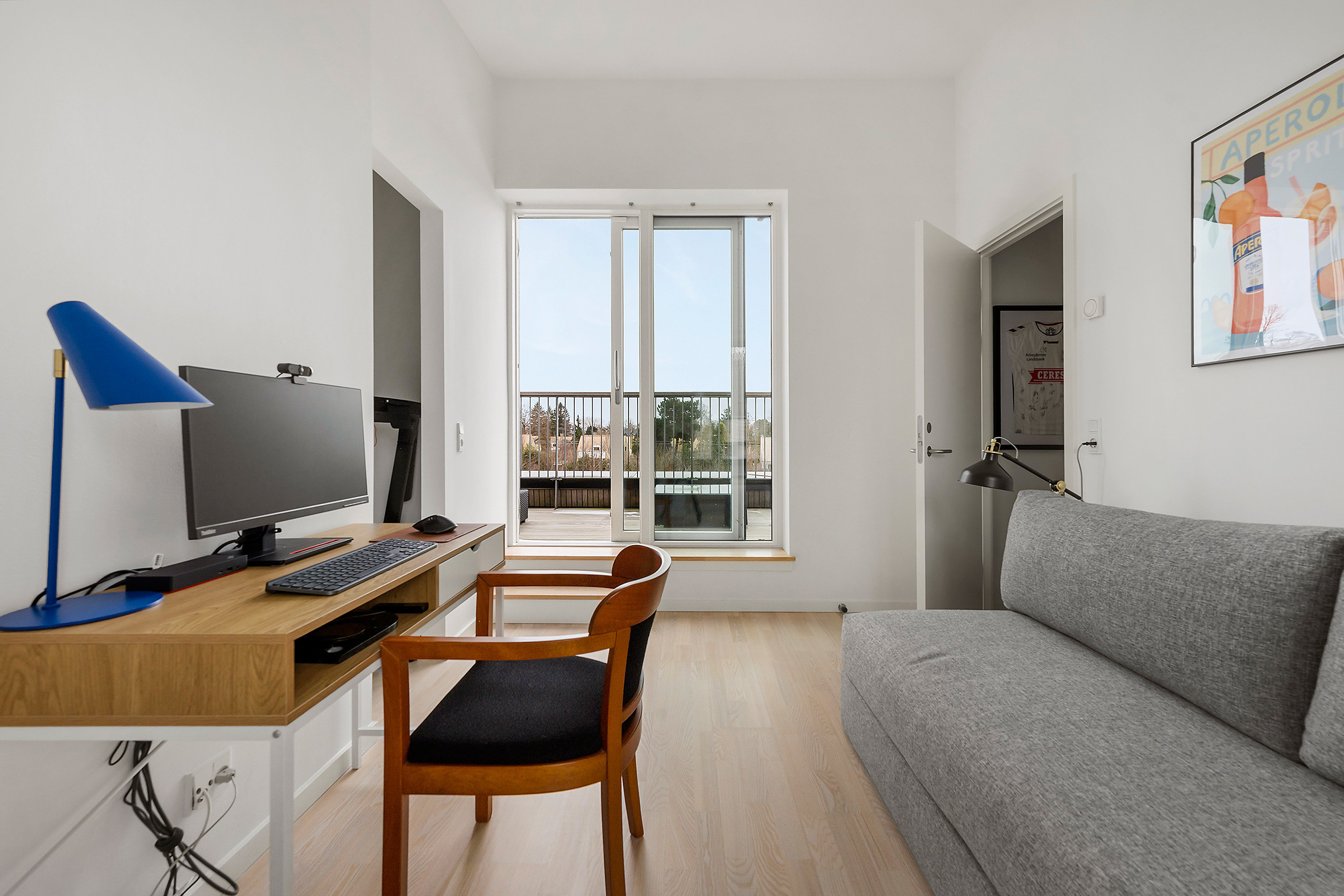 Fremhævet kontor billede i fuldskærmstilstand. Billede af Ralphs Vænge 51, 2950 Vedbæk