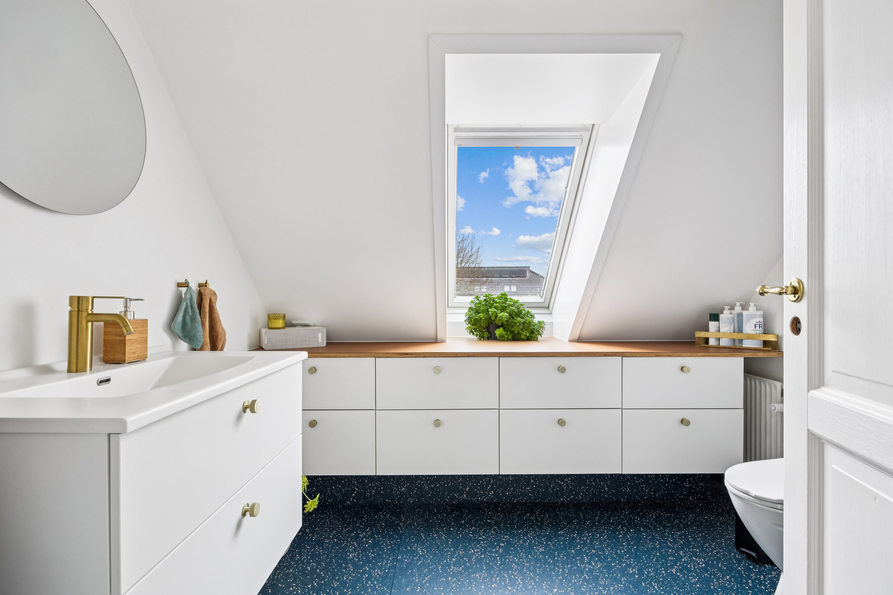 Fremhævet badeværelse billede i fuldskærmstilstand. Billede af Benløse By 14G, Benløse, 4100 Ringsted