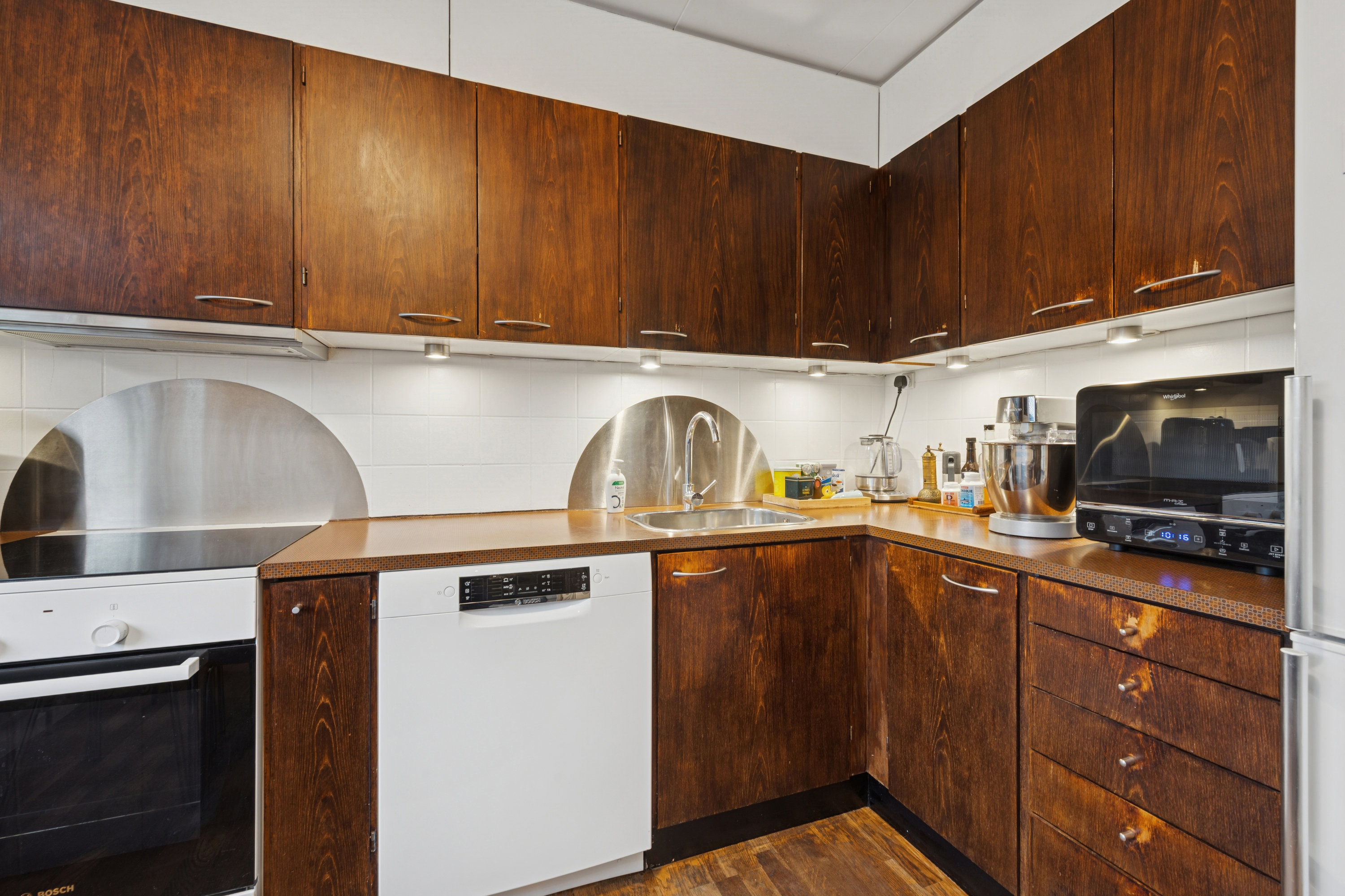 Fremhævet køkken billede i fuldskærmstilstand. Billede af Grønnegården 357, 2670 Greve