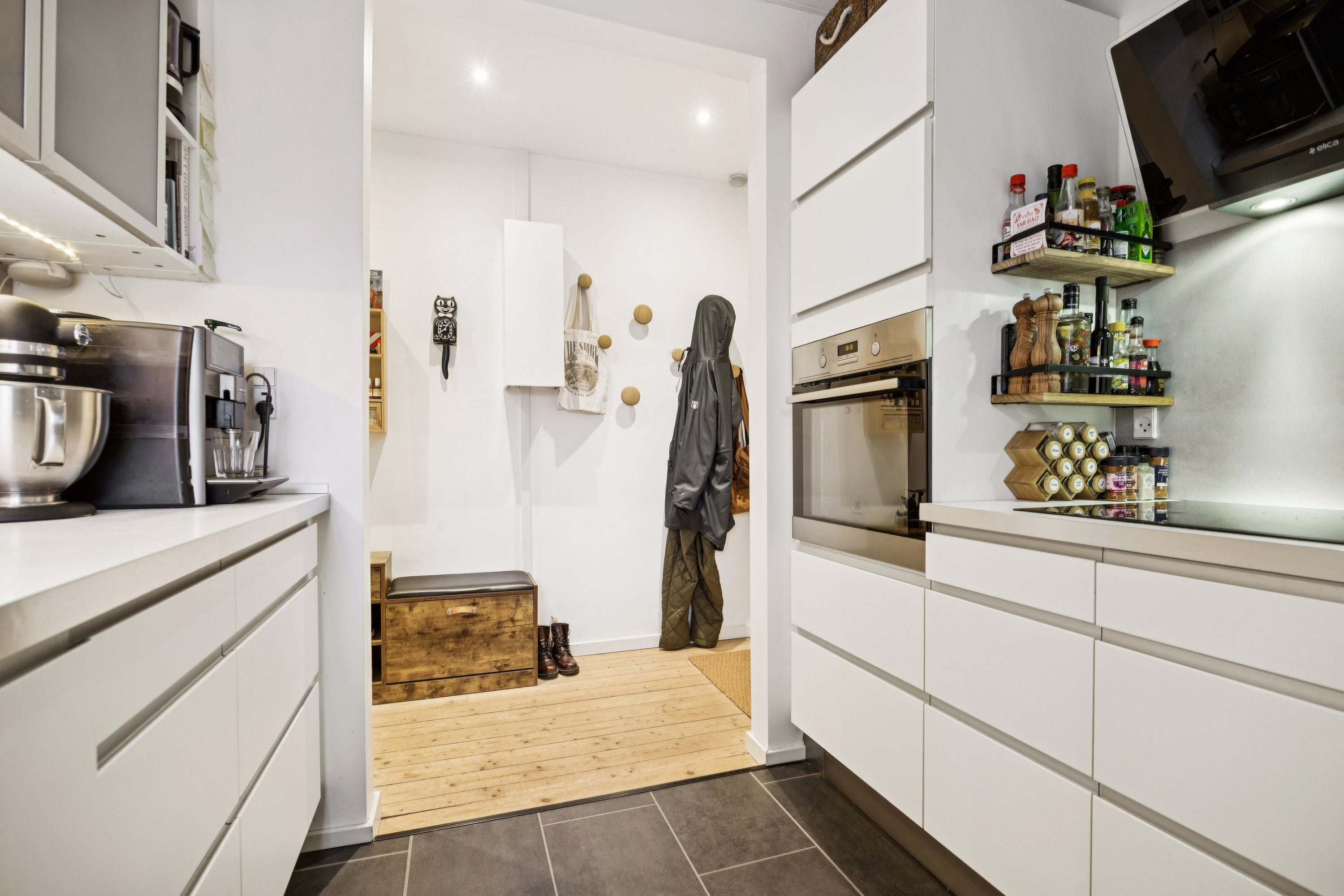 Fremhævet køkken billede i fuldskærmstilstand. Billede af Dronningensgade 19, 2. tv., 9400 Nørresundby