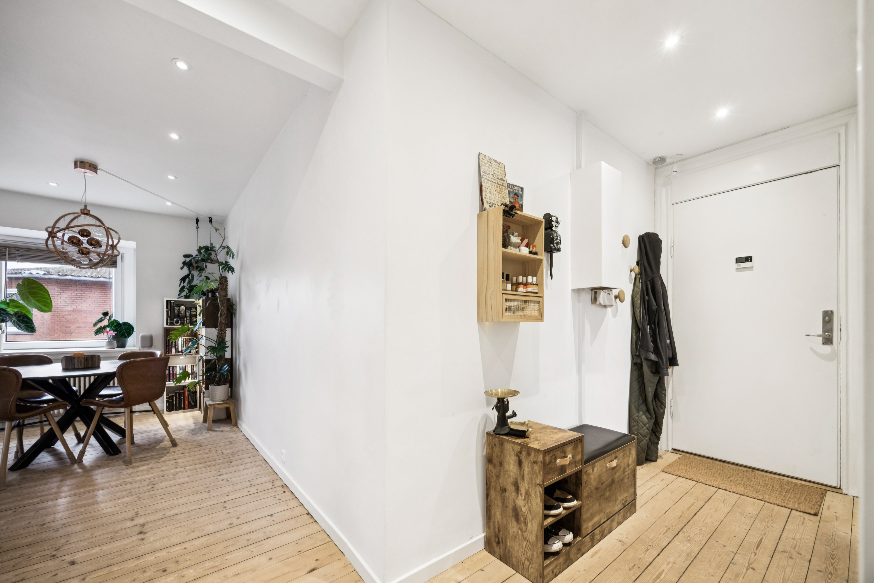 Fremhævet gang billede i fuldskærmstilstand. Billede af Dronningensgade 19, 2. tv., 9400 Nørresundby