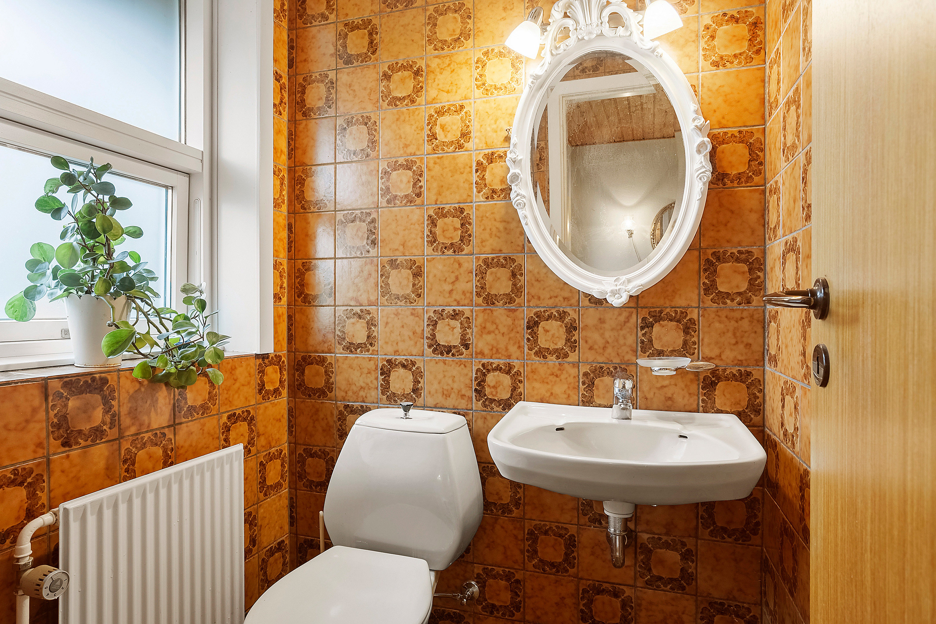 Fremhævet toilet billede i fuldskærmstilstand. Billede af Morbærvej 109, 6600 Vejen