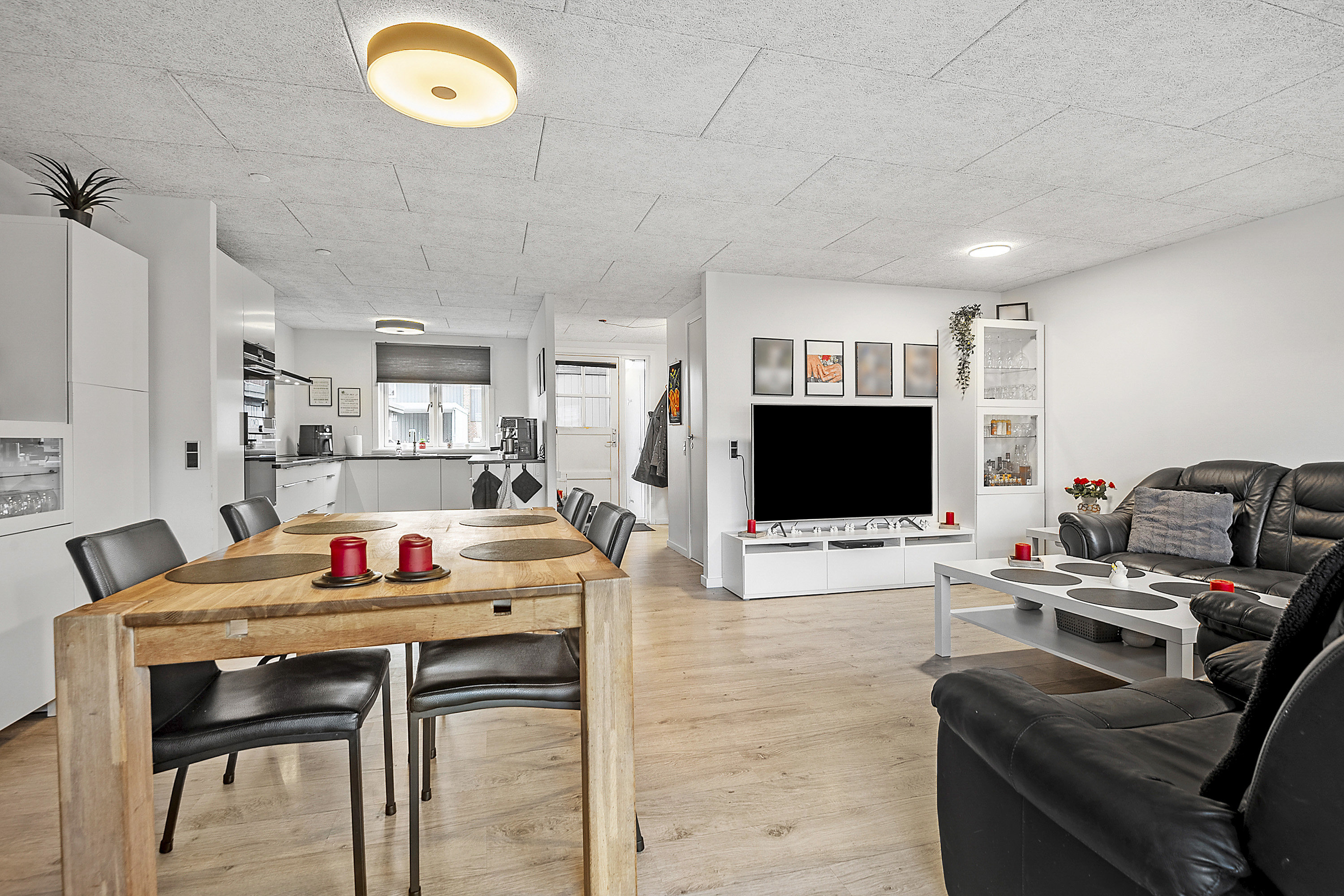 Fremhævet spisestue billede i fuldskærmstilstand. Billede af Grønlandsparken 110D, 6715 Esbjerg N