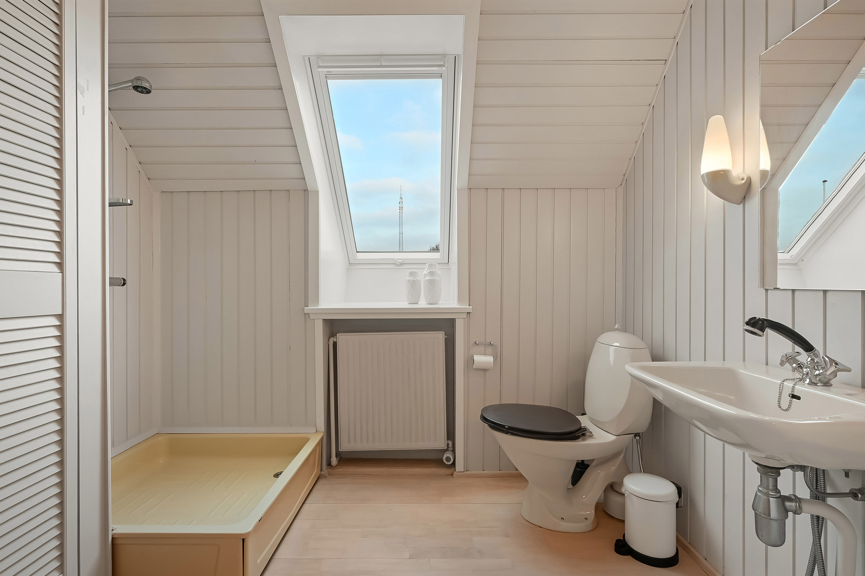 Fremhævet badeværelse billede i fuldskærmstilstand. Billede af Bogøvej 3, 6710 Esbjerg V