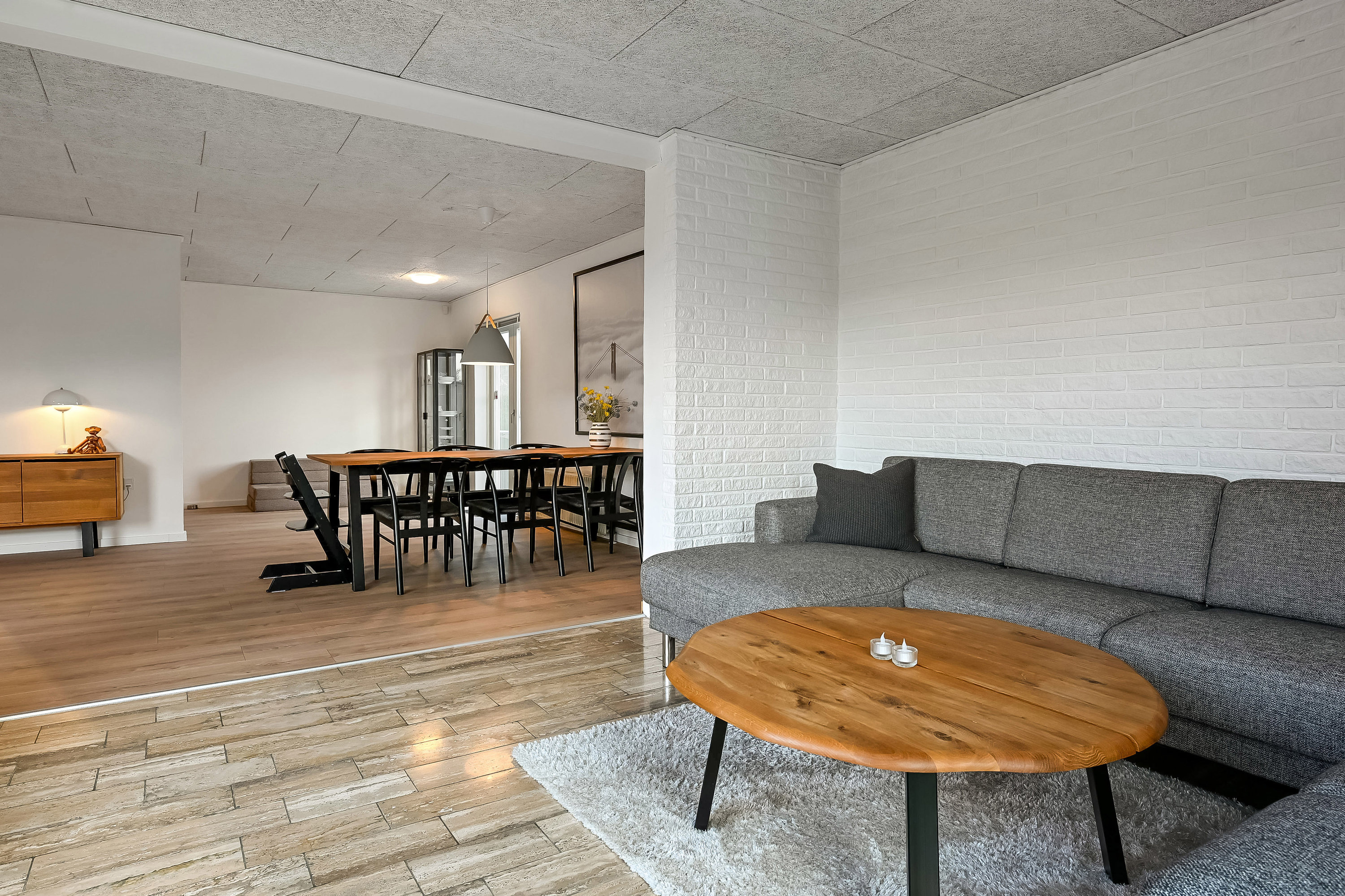 Fremhævet stue billede i fuldskærmstilstand. Billede af Bogøvej 3, 6710 Esbjerg V