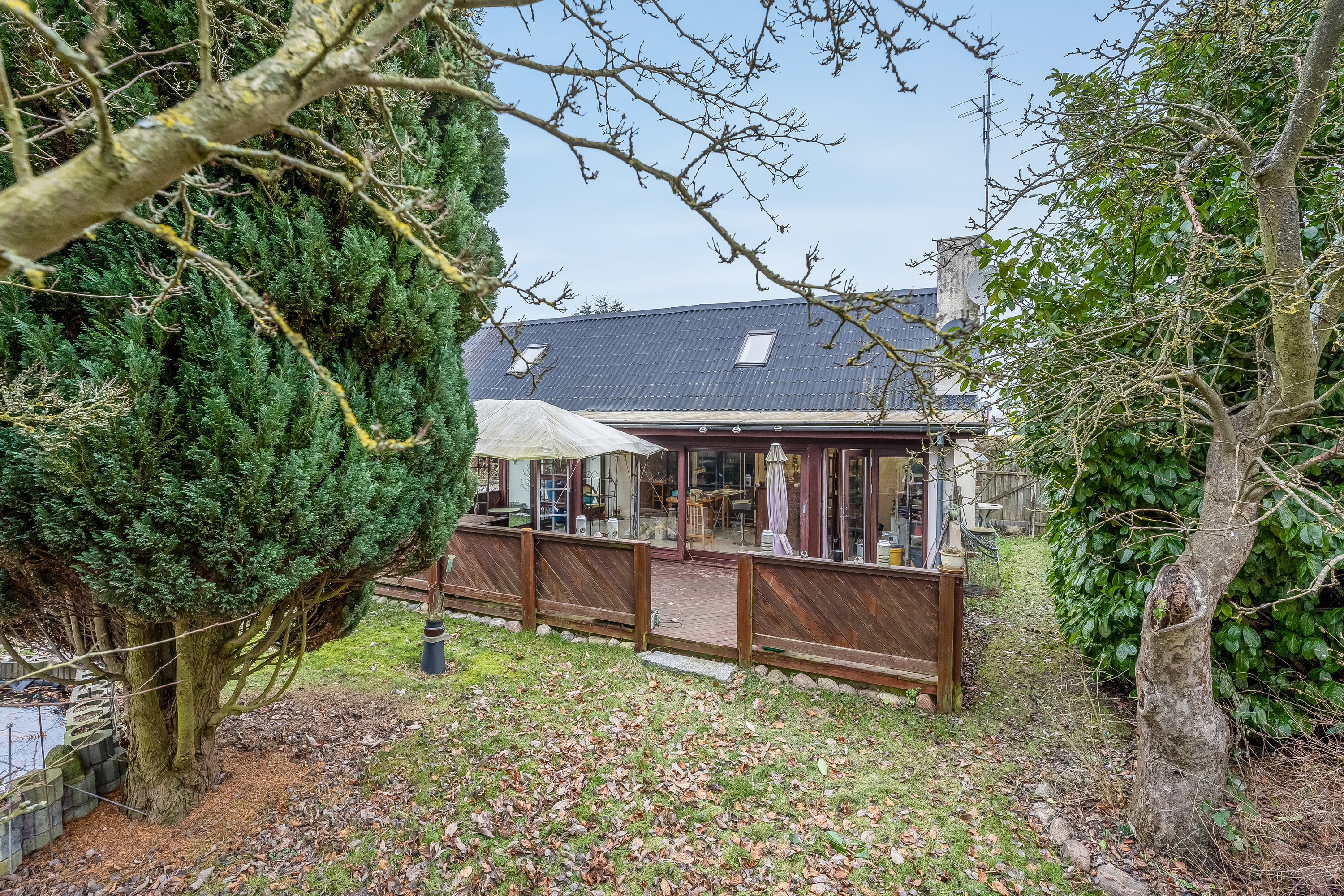 Fremhævet mastefoto billede i fuldskærmstilstand. Billede af Havebyen 9, Hillestolpe, 4960 Holeby