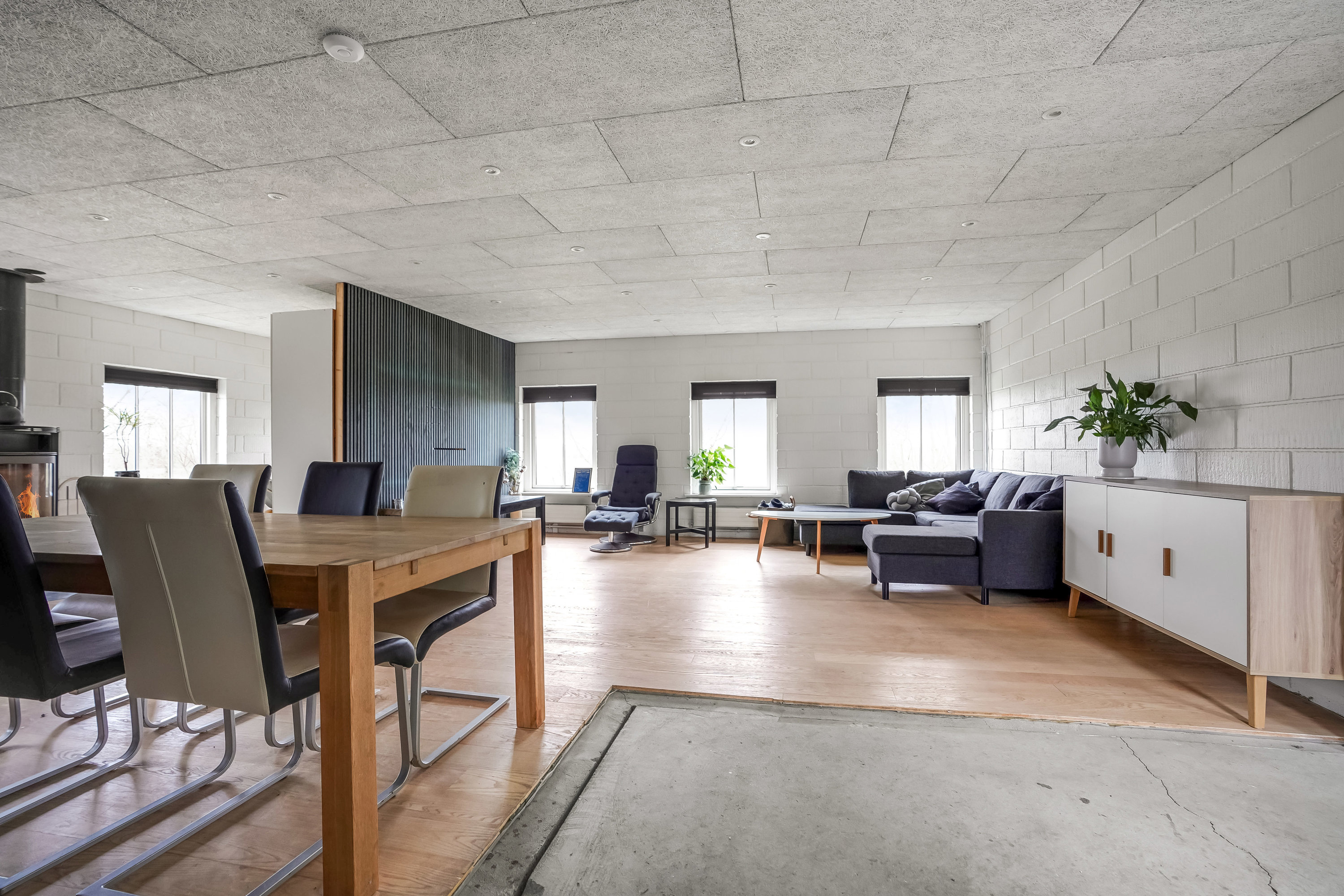 Fremhævet stue billede i fuldskærmstilstand. Billede af Tørrildvej 6, 7300 Jelling