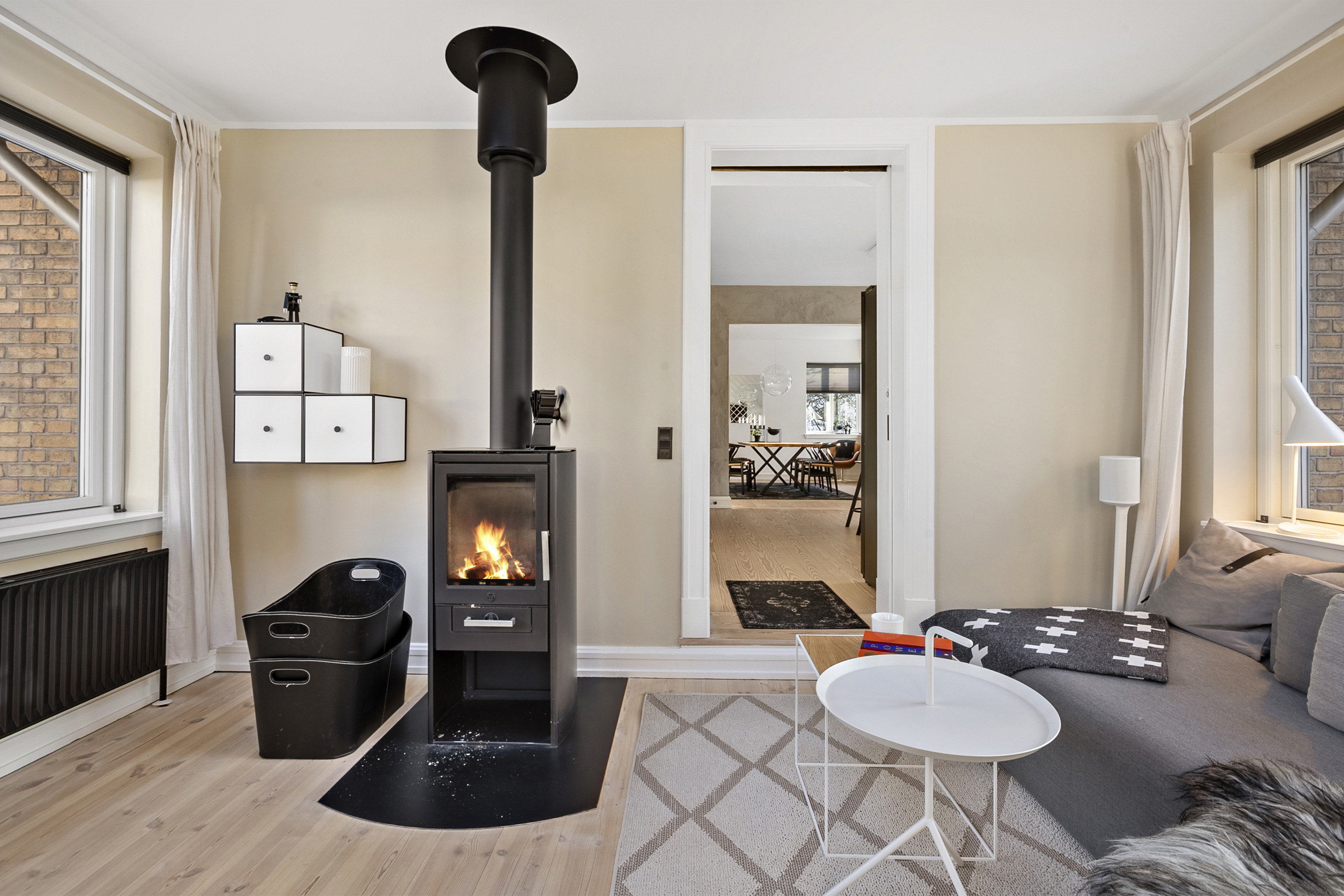 Fremhævet stue billede i fuldskærmstilstand. Billede af Jørgensgård 30, 6200 Aabenraa