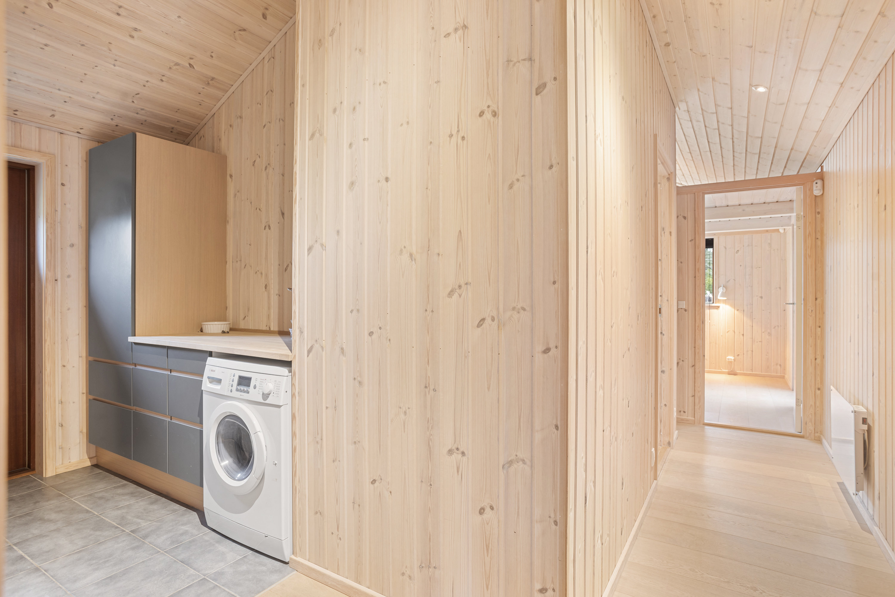 Fremhævet gang billede i fuldskærmstilstand. Billede af Krøgen 24, Bratten, 9981 Jerup