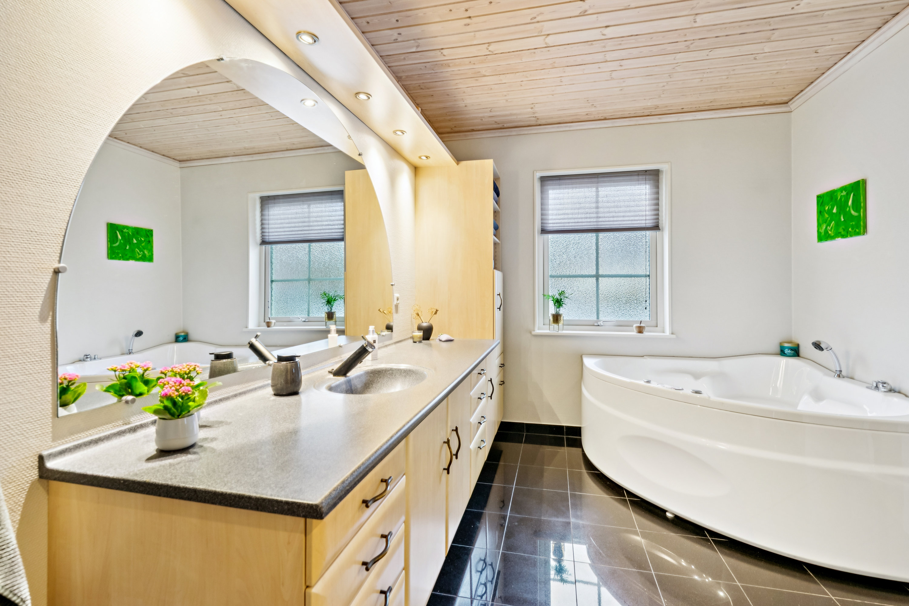 Fremhævet  billede i fuldskærmstilstand. Billede af Langagervej 42, 2500 Valby