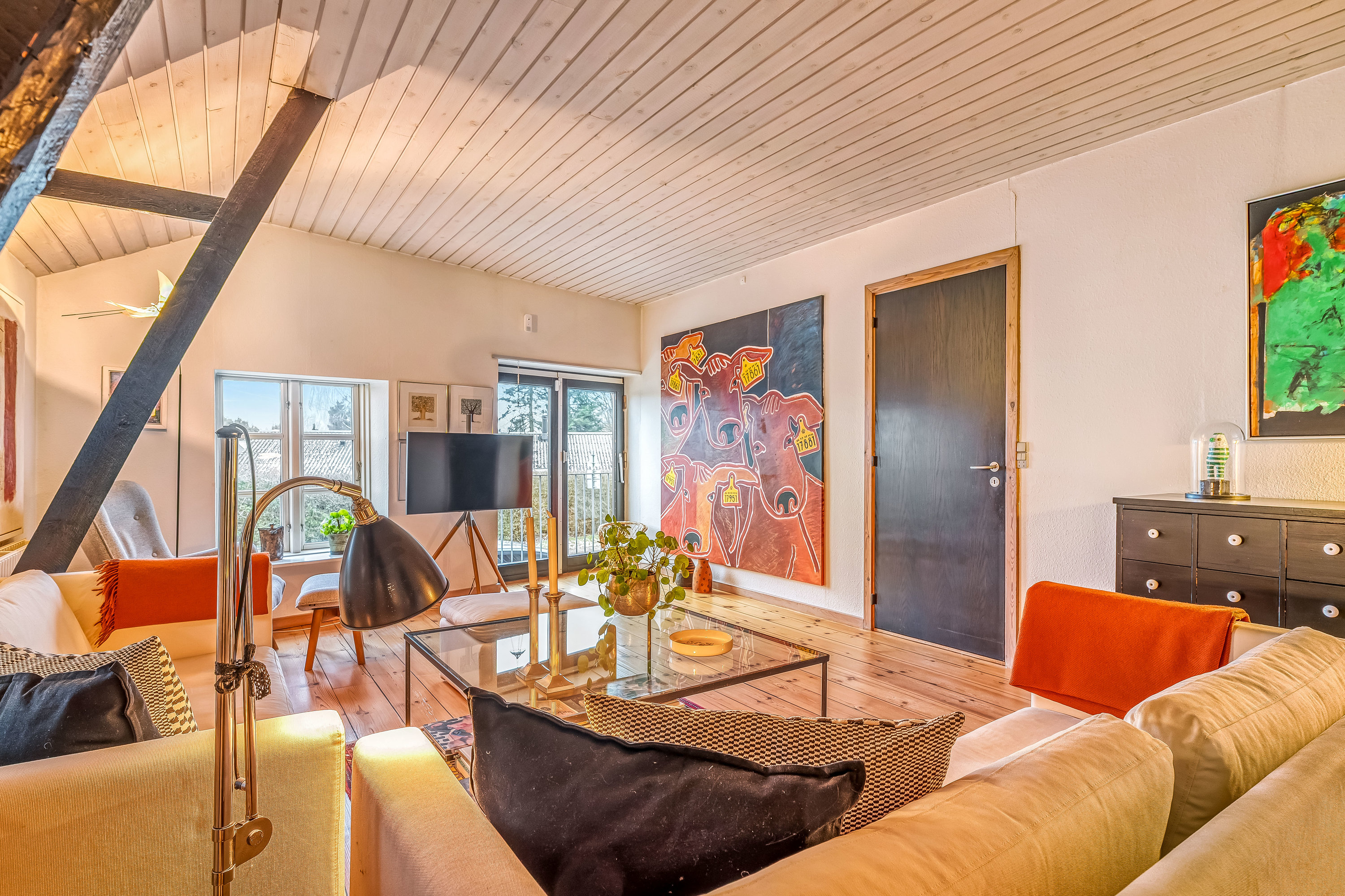 Fremhævet stue billede i fuldskærmstilstand. Billede af Lystrupvej 45, 3550 Slangerup