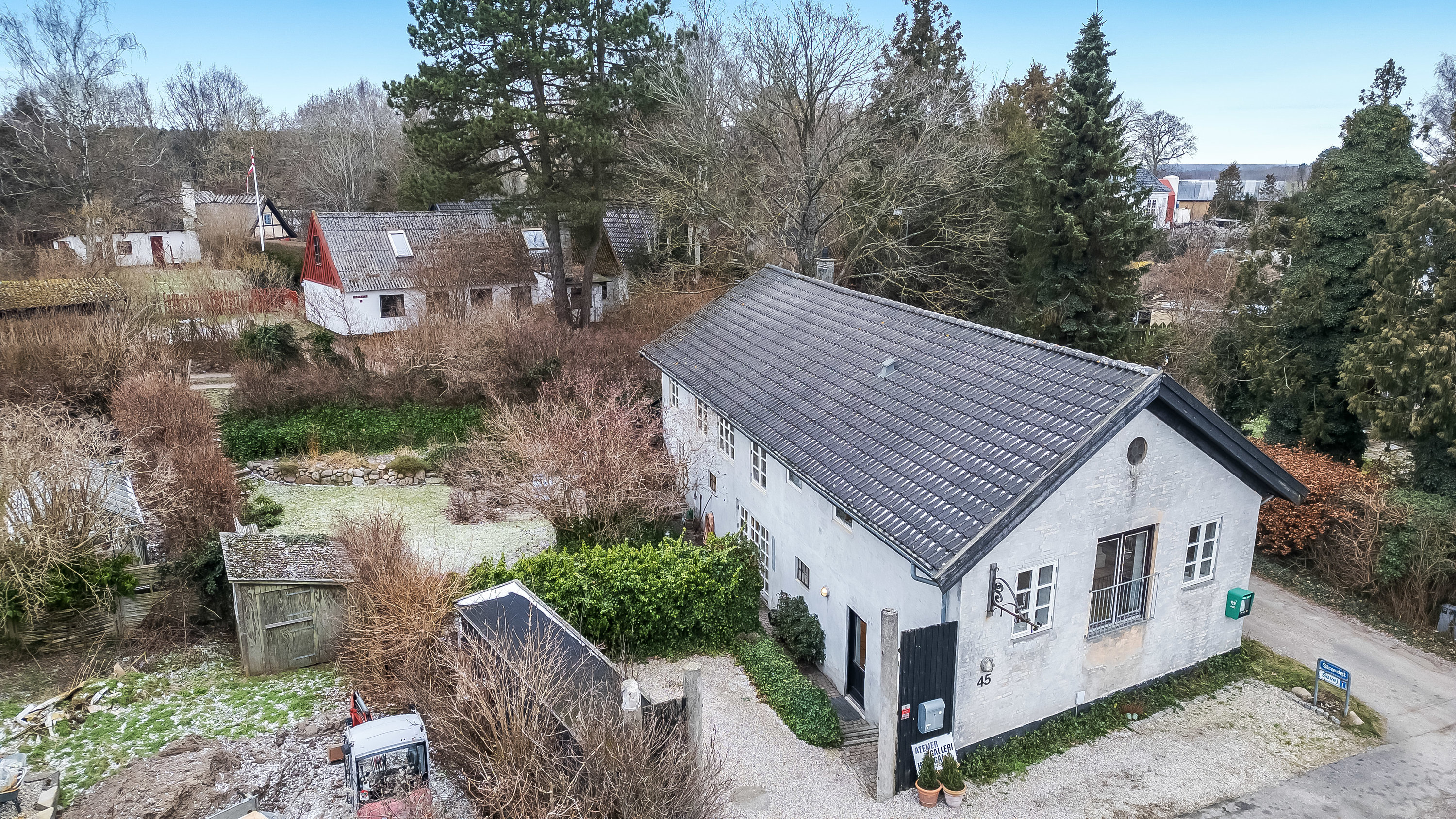 Fremhævet facade billede i fuldskærmstilstand. Billede af Lystrupvej 45, 3550 Slangerup