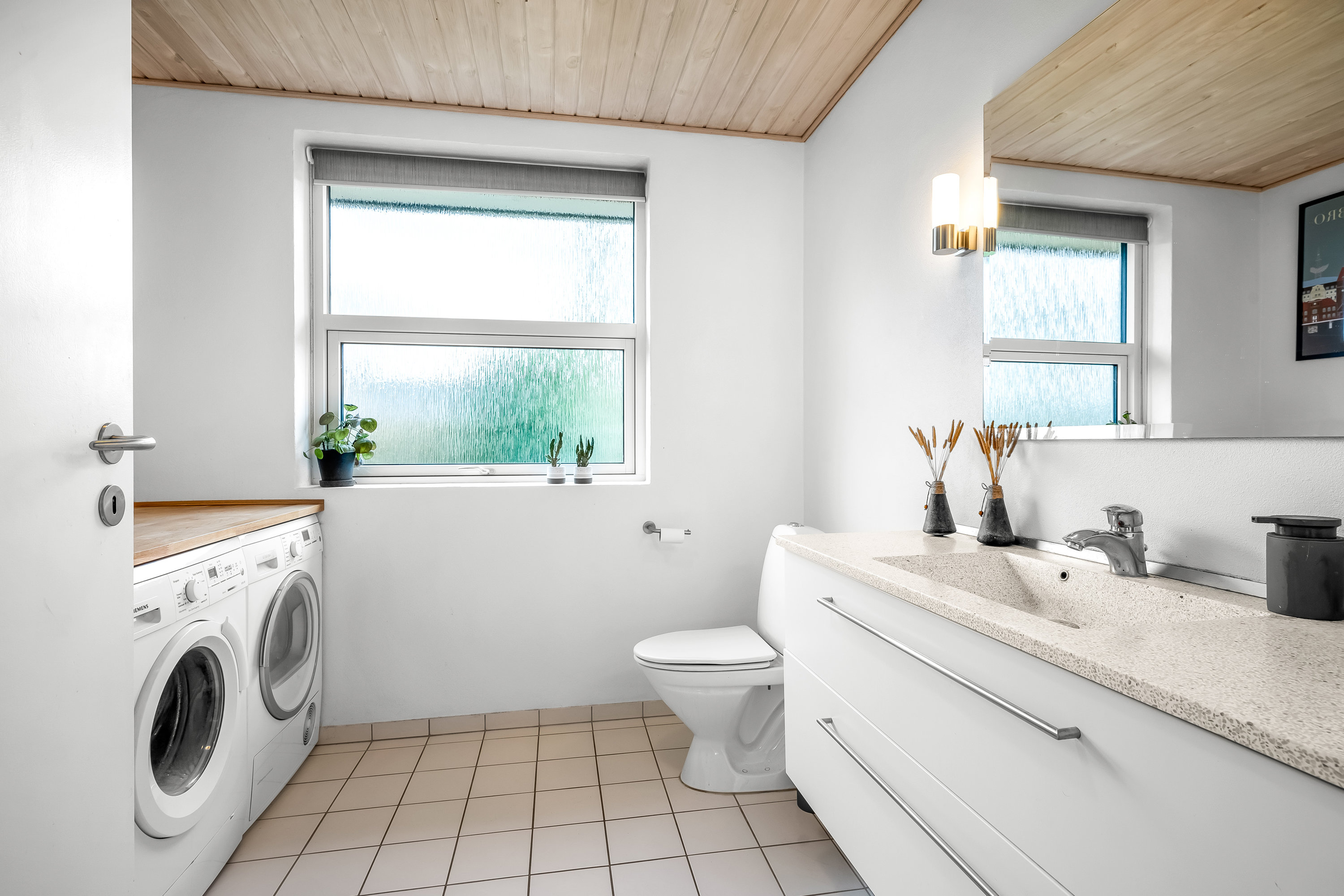 Fremhævet badeværelse billede i fuldskærmstilstand. Billede af Harald Damtofts Vej 35, Nr Felding, 7500 Holstebro