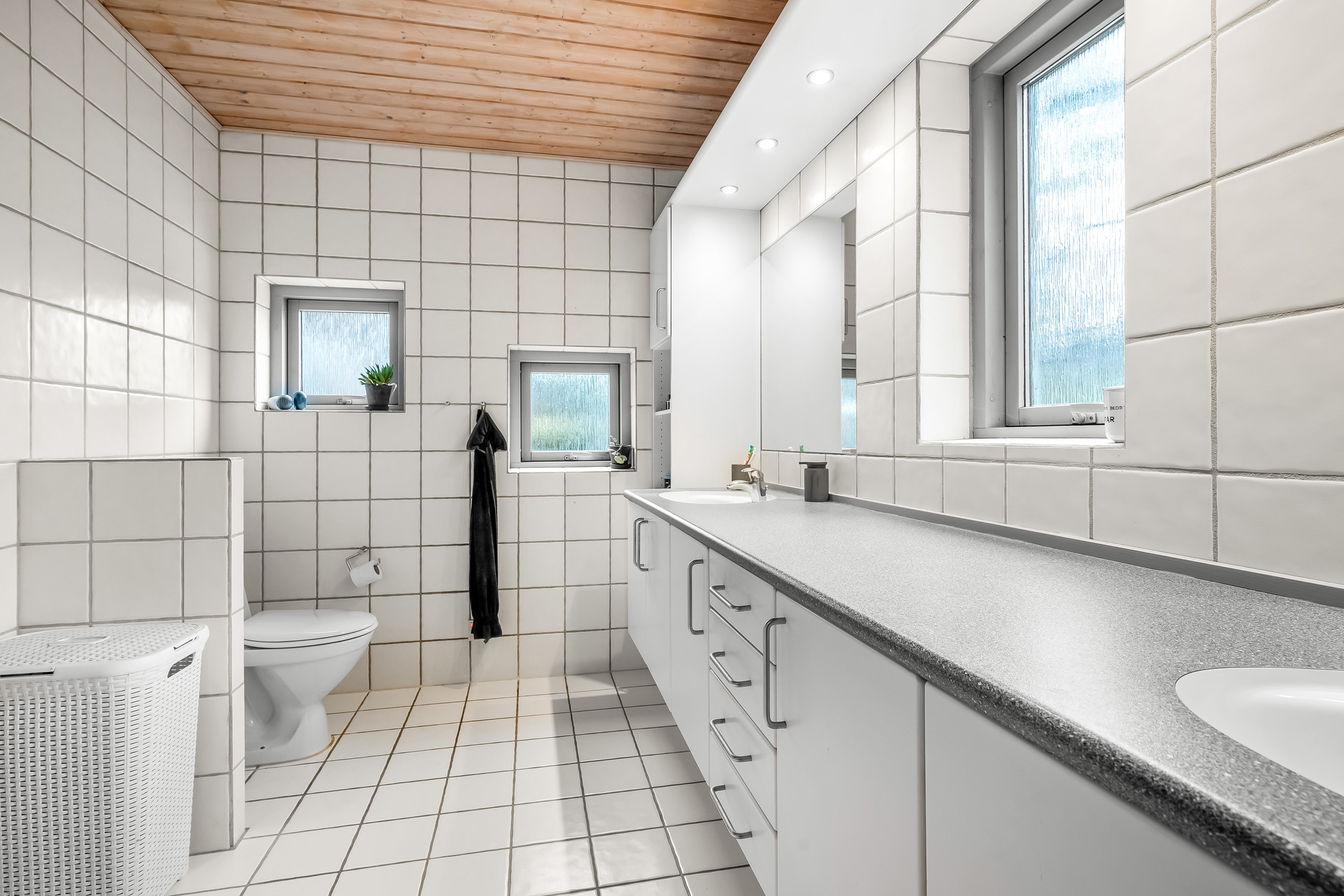 Fremhævet badeværelse billede i fuldskærmstilstand. Billede af Harald Damtofts Vej 35, Nr Felding, 7500 Holstebro