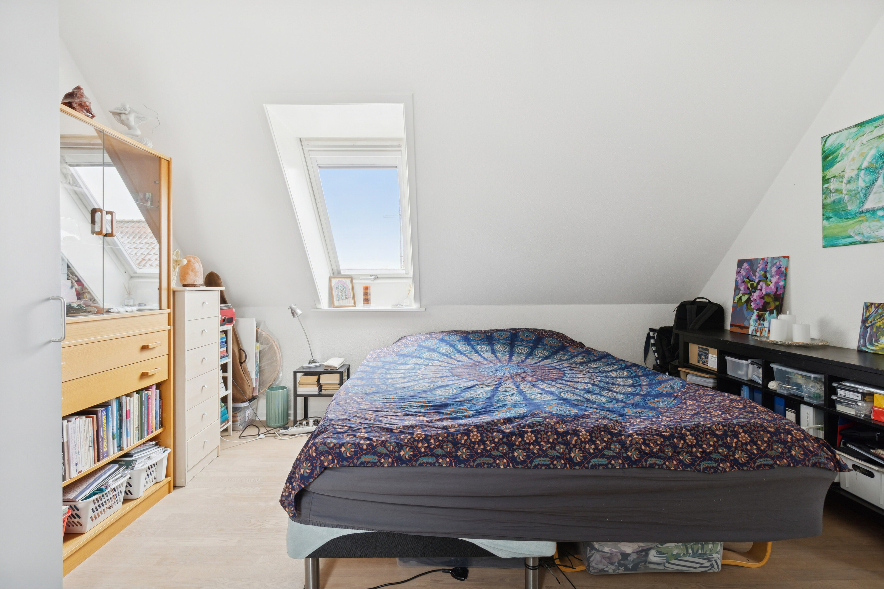 Fremhævet soveværelse billede i fuldskærmstilstand. Billede af Torvet 10, 2., Aakirkeby, 3720 Aakirkeby