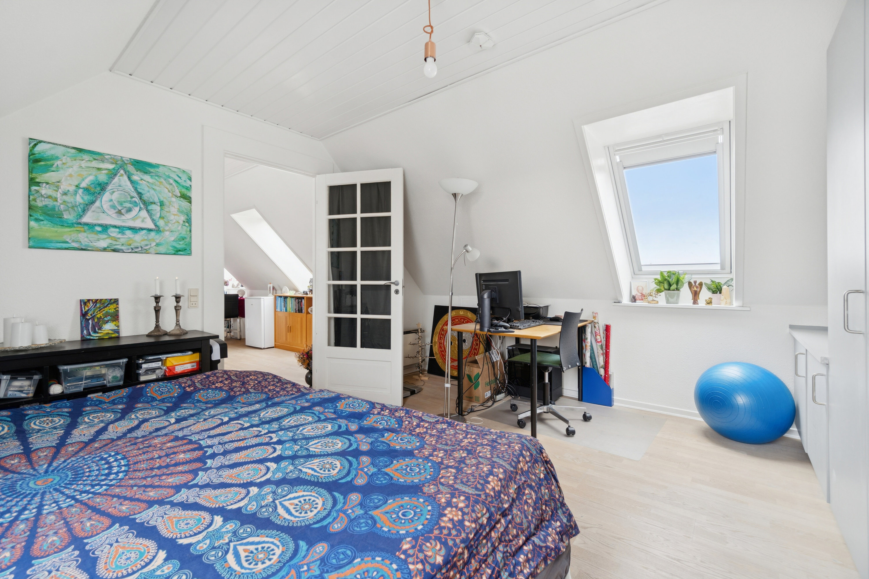 Fremhævet soveværelse billede i fuldskærmstilstand. Billede af Torvet 10, 2., Aakirkeby, 3720 Aakirkeby