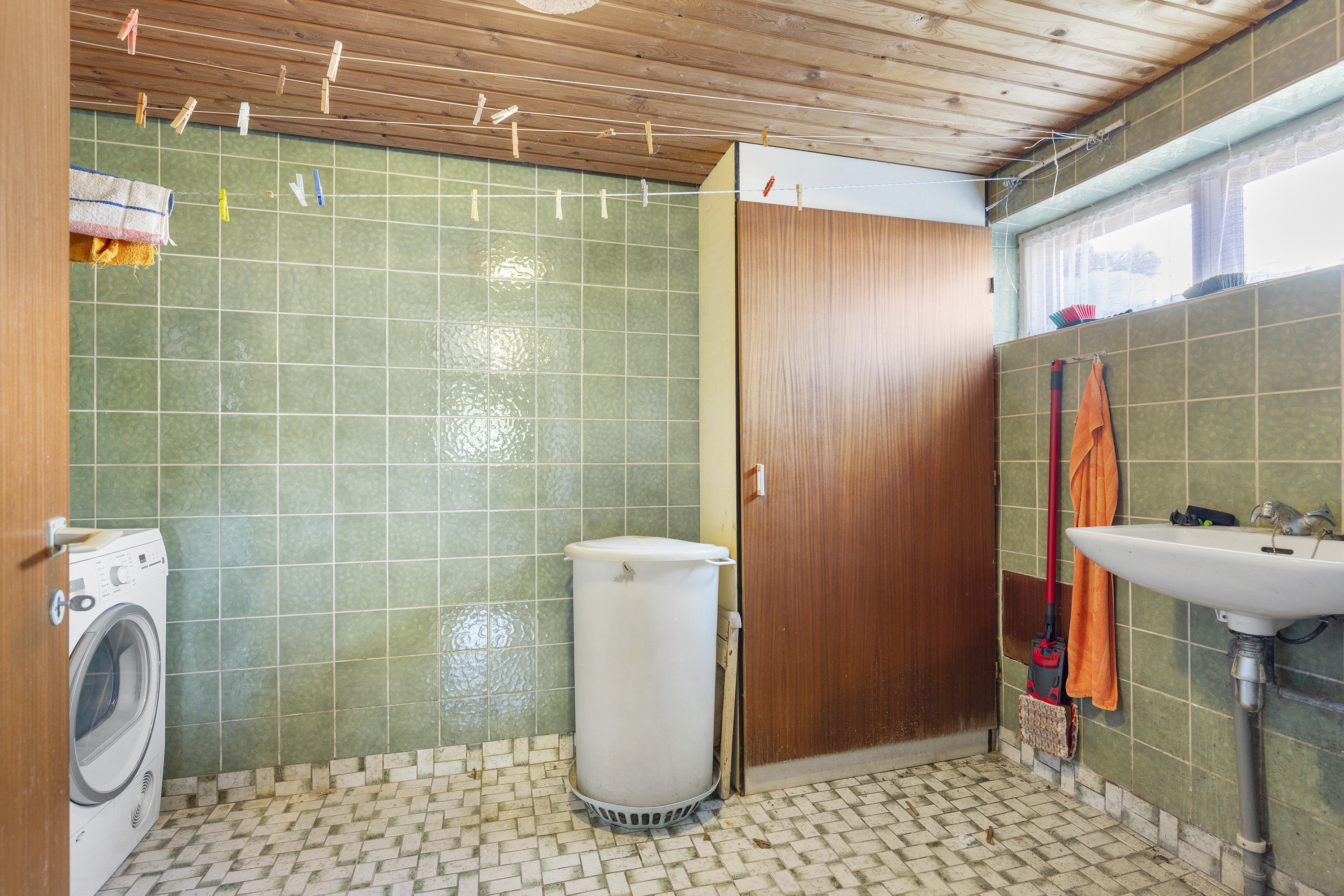 Fremhævet vaskerum billede i fuldskærmstilstand. Billede af Gl Tingvej 27, 9600 Aars