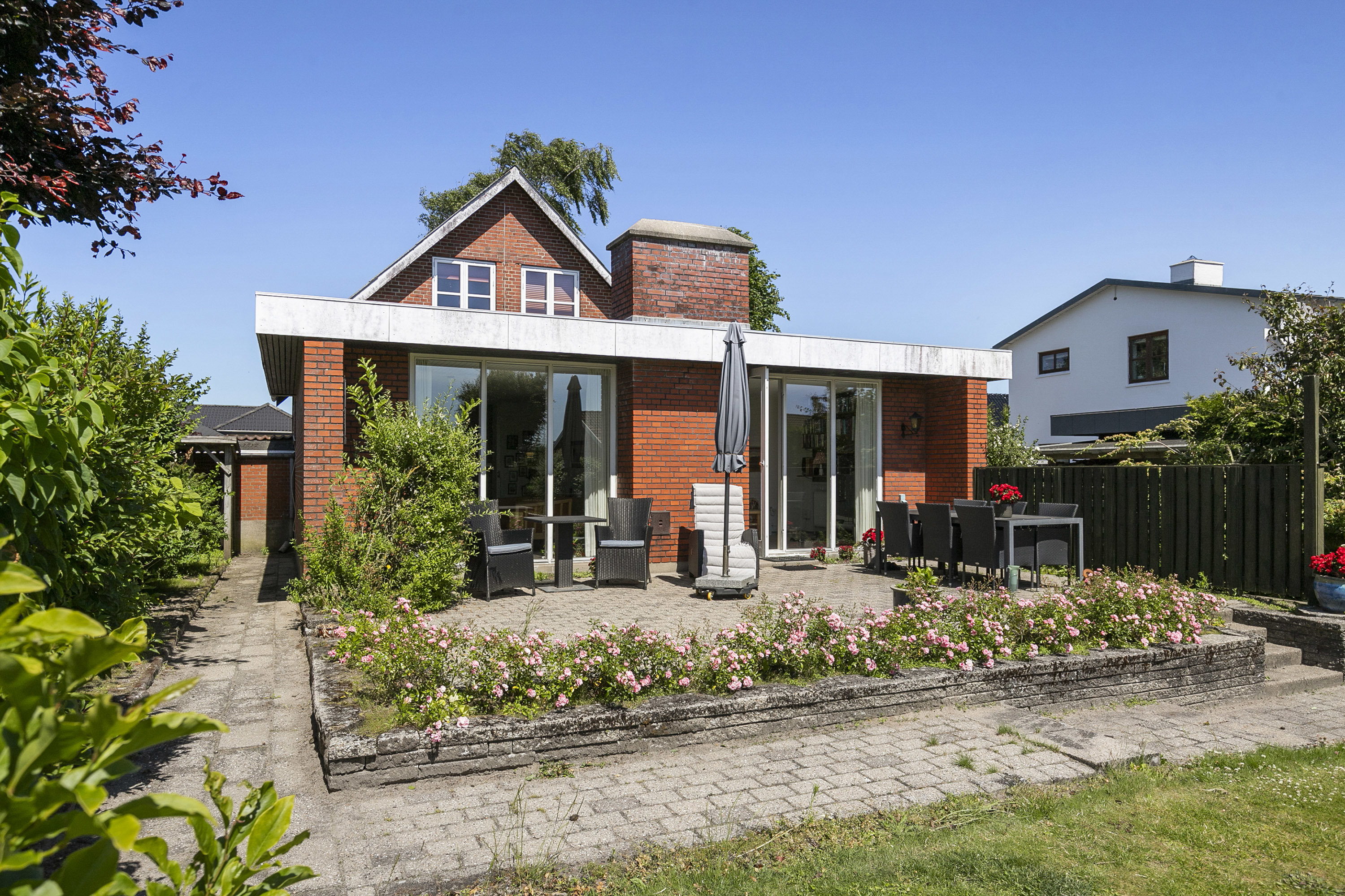 Fremhævet facade billede i fuldskærmstilstand. Billede af Gl Tingvej 27, 9600 Aars