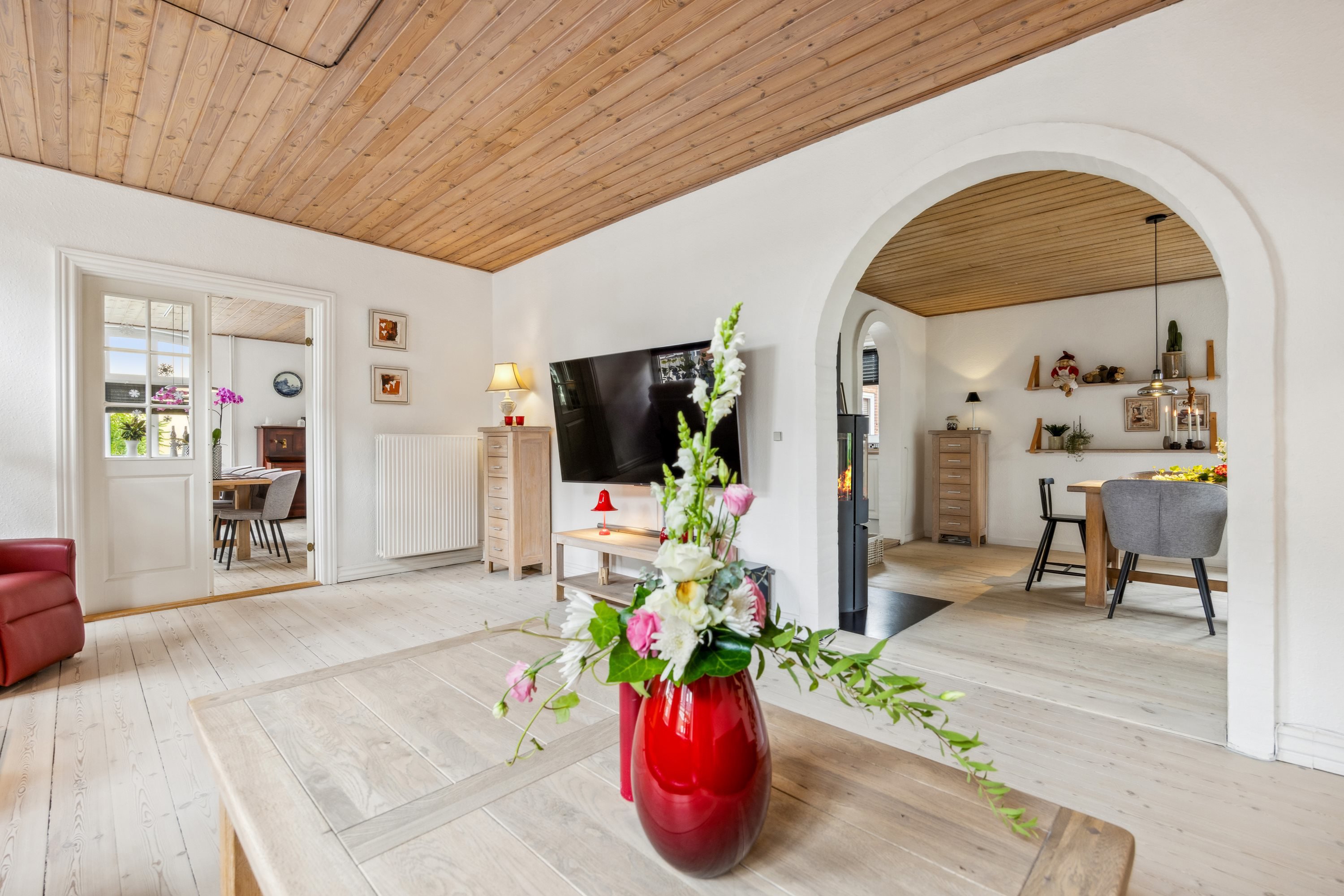 Fremhævet stue billede i fuldskærmstilstand. Billede af Vangsgade 1, 7752 Snedsted