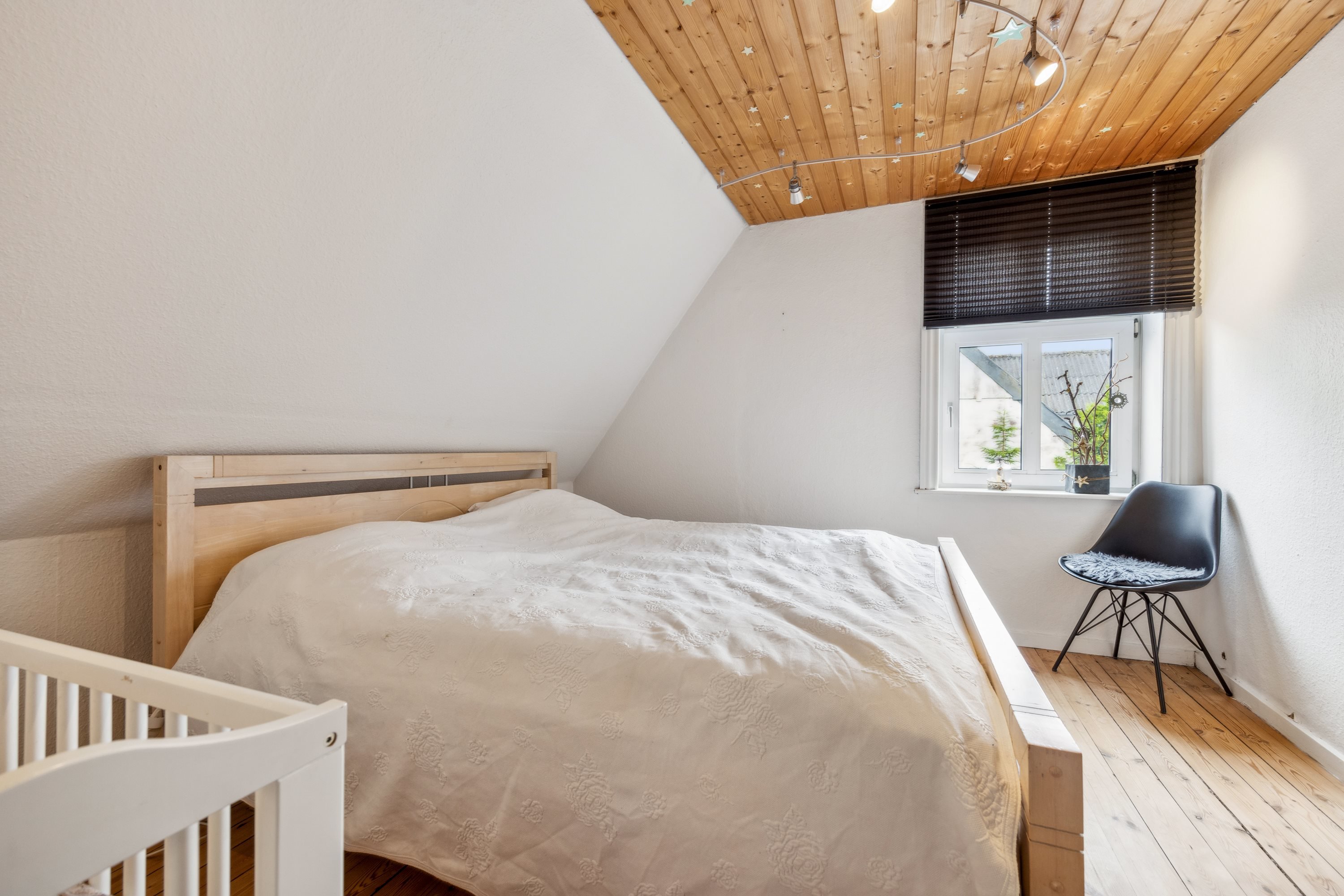 Fremhævet soveværelse billede i fuldskærmstilstand. Billede af Vangsgade 1, 7752 Snedsted