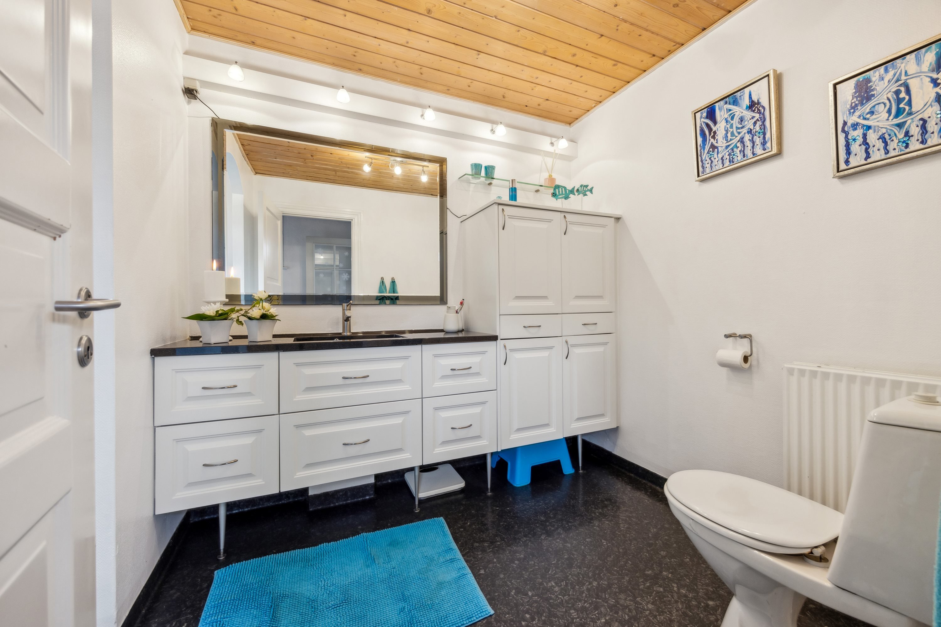 Fremhævet badeværelse billede i fuldskærmstilstand. Billede af Vangsgade 1, 7752 Snedsted