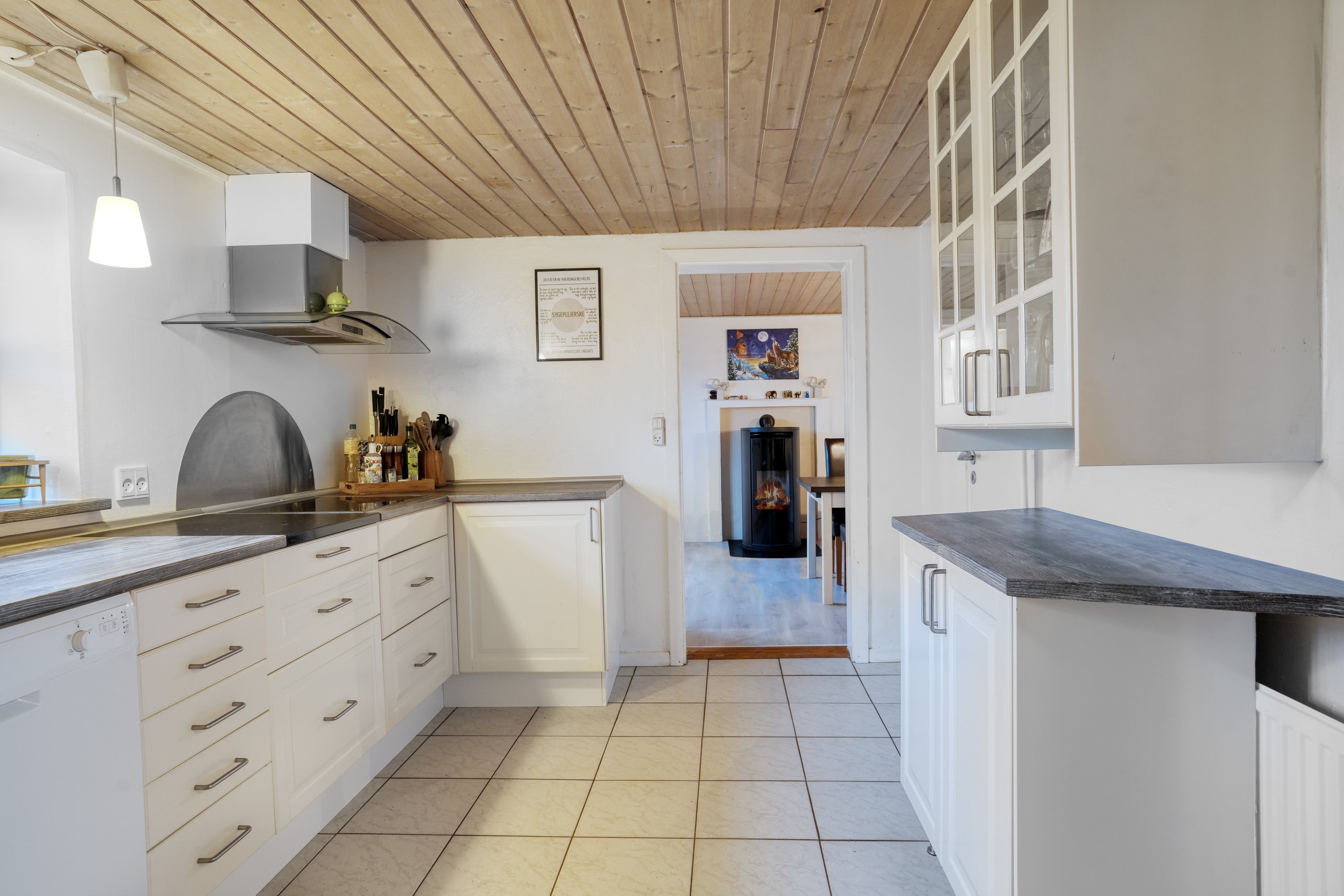 Fremhævet køkken billede i fuldskærmstilstand. Billede af Mørkøvvej 4, Marke, 4440 Mørkøv