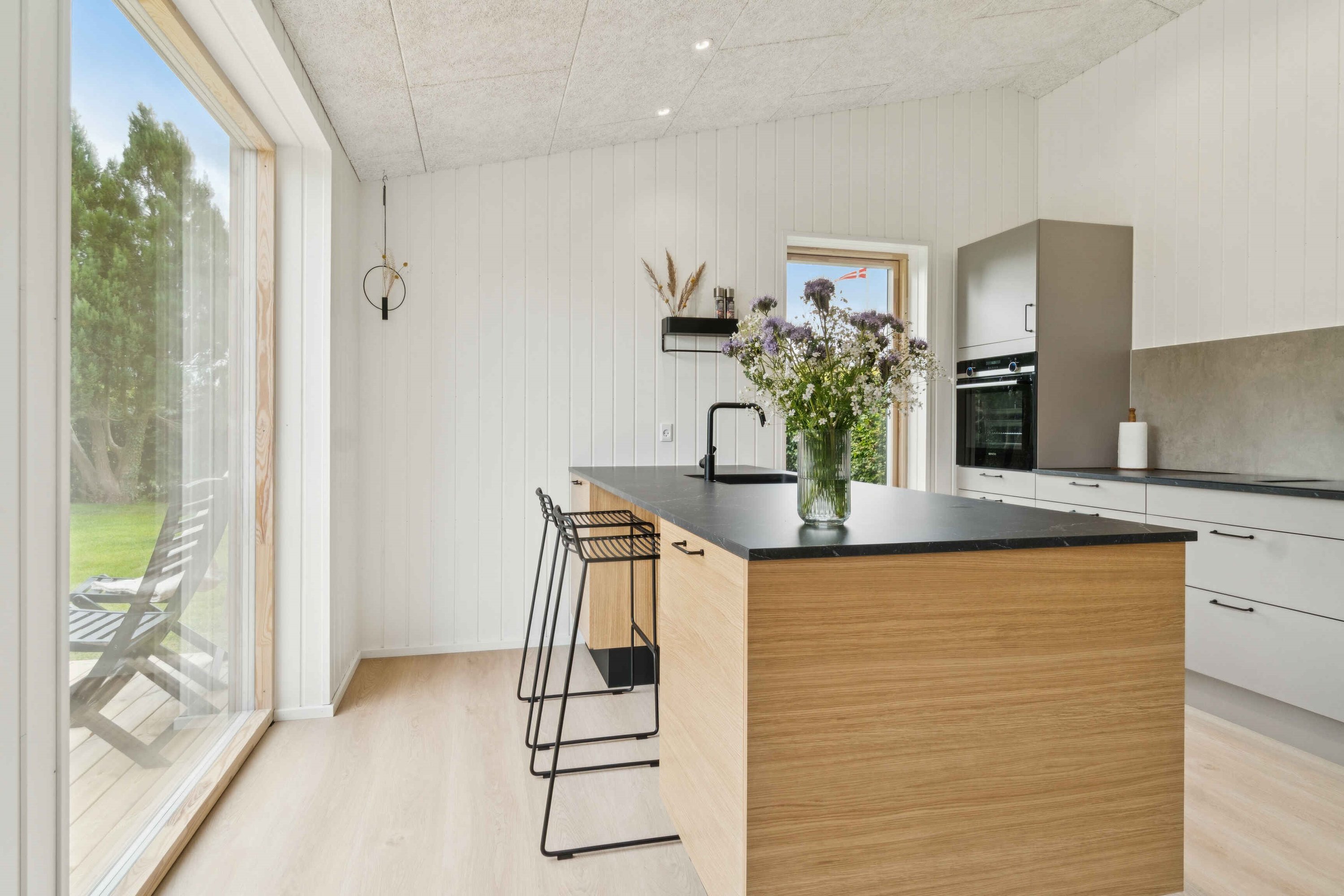 Fremhævet  billede i fuldskærmstilstand. Billede af Valmuevej 25, Følle Strand, 8410 Rønde