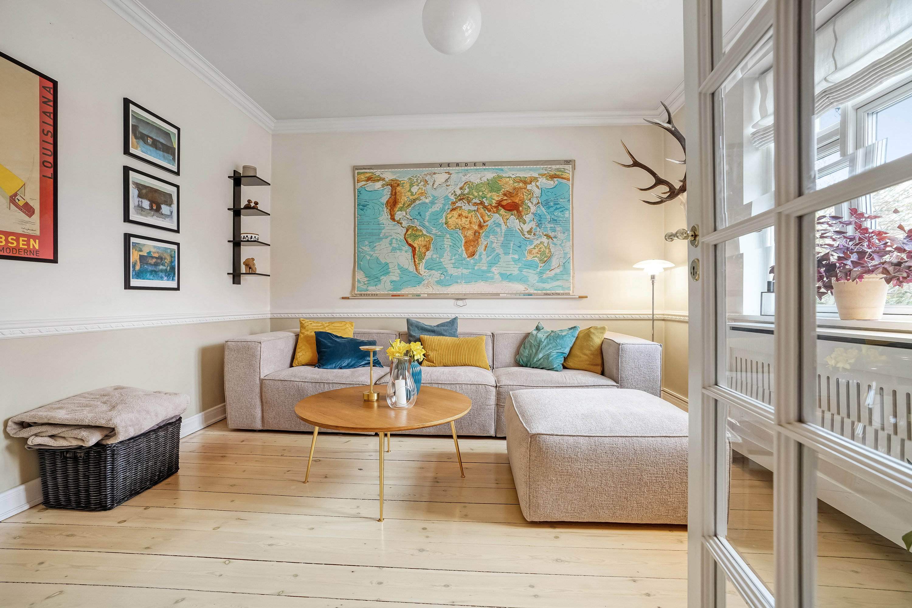 Fremhævet stue billede i fuldskærmstilstand. Billede af Læssøegade 169, 5230 Odense M