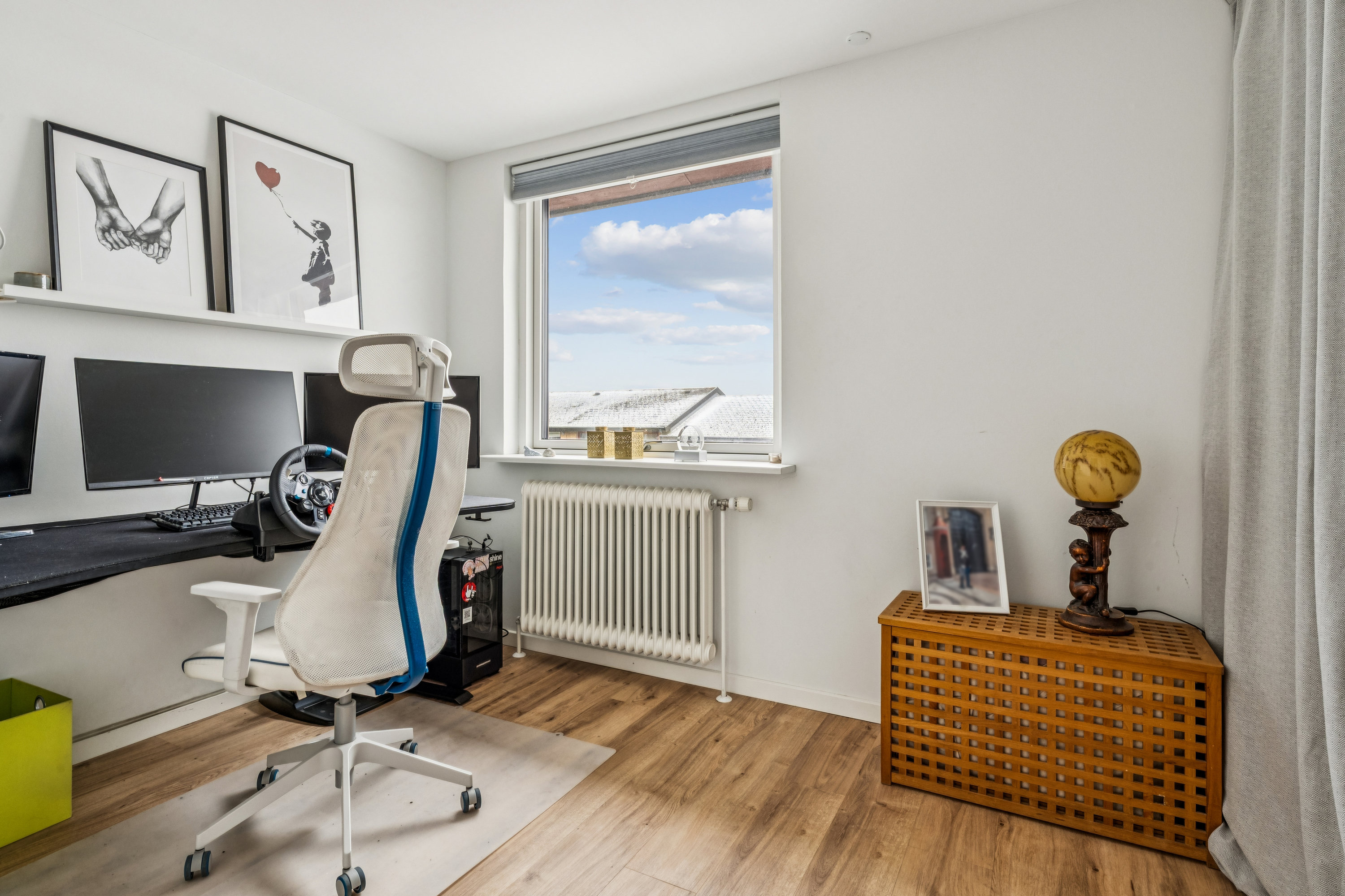 Fremhævet stue billede i fuldskærmstilstand. Billede af Godske Lindenovs Vej 85, Gug, 9210 Aalborg SØ