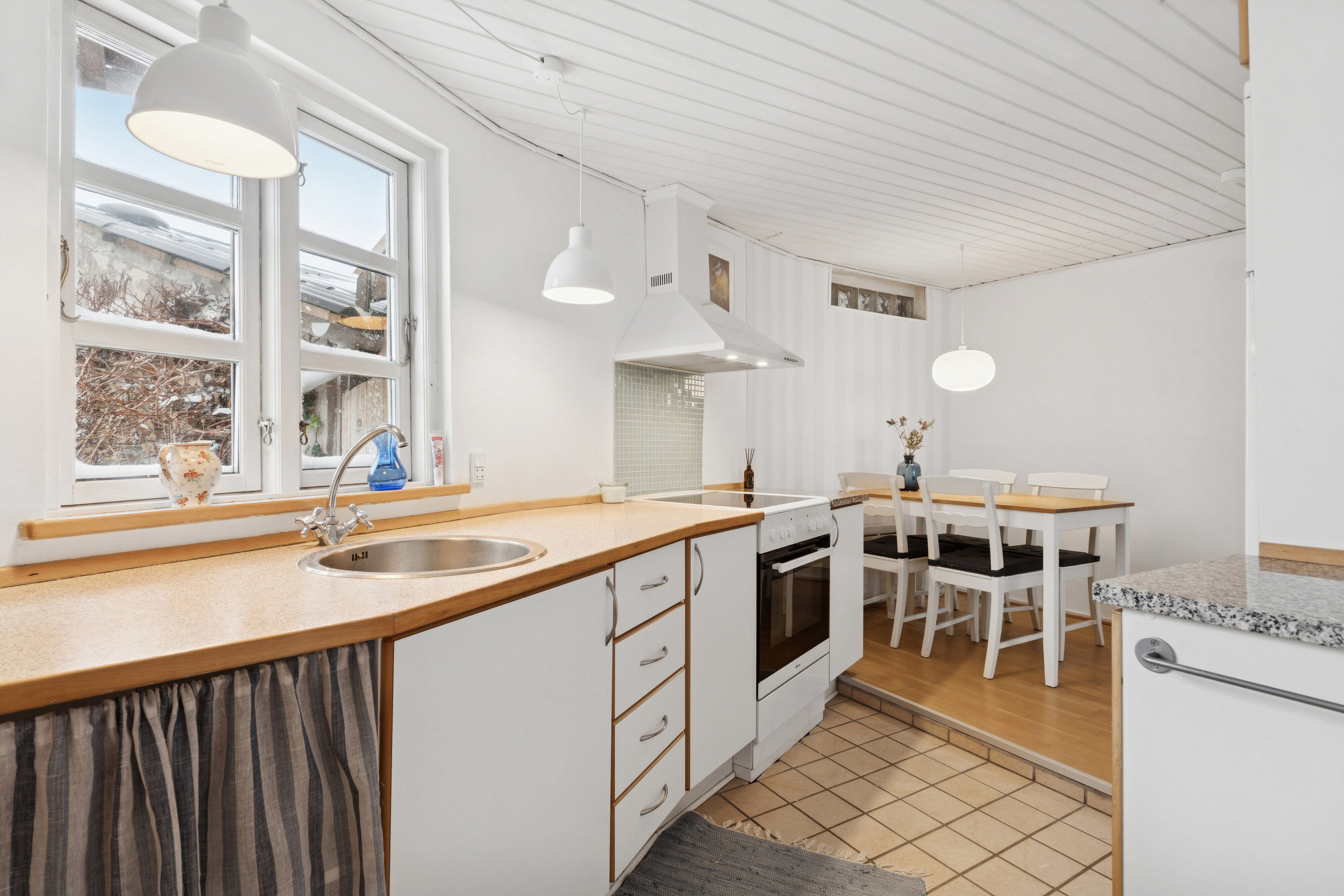 Fremhævet køkken billede i fuldskærmstilstand. Billede af Nørrebro 68, 5900 Rudkøbing