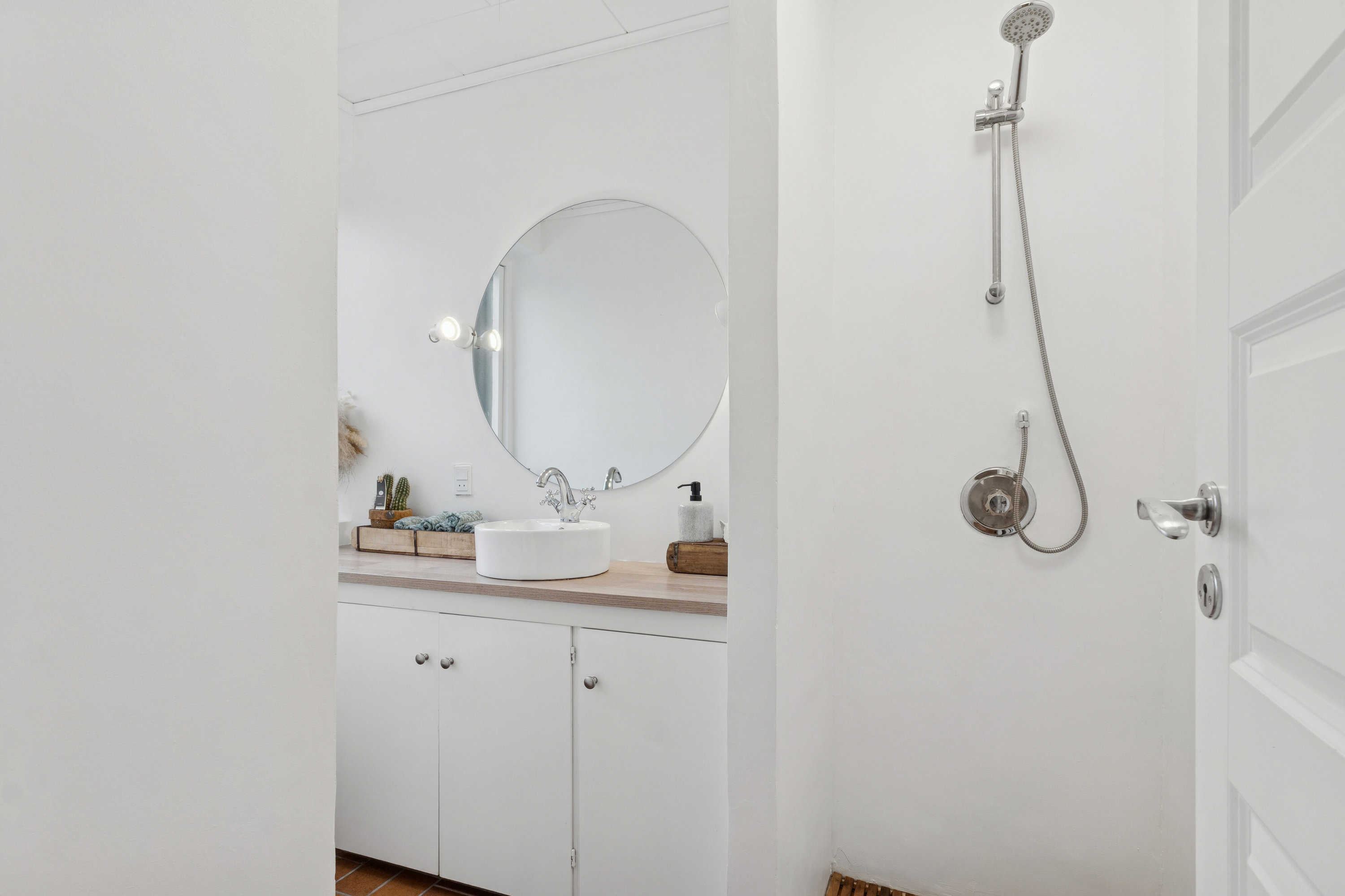 Fremhævet badeværelse billede i fuldskærmstilstand. Billede af Taskebjergvej 21, Nørskovlund, 8620 Kjellerup