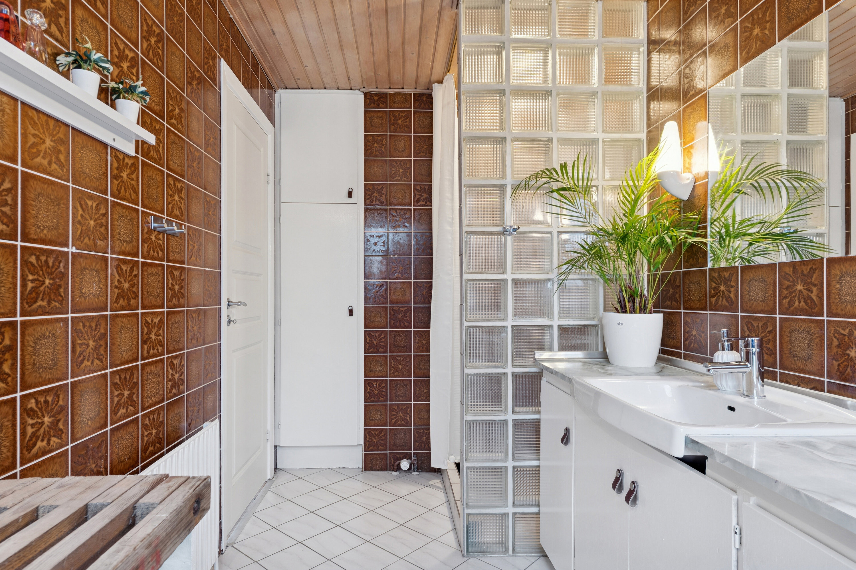 Fremhævet badeværelse billede i fuldskærmstilstand. Billede af Taskebjergvej 21, Nørskovlund, 8620 Kjellerup