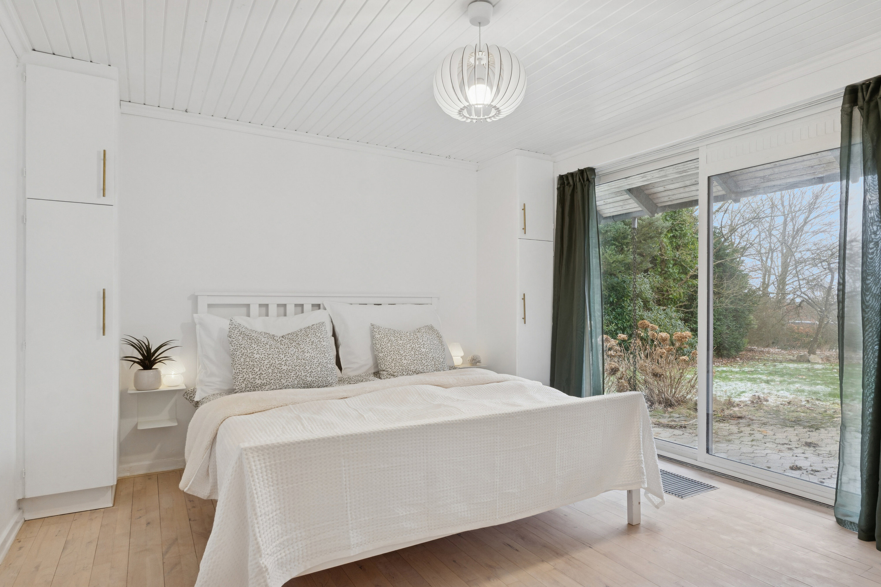 Fremhævet soveværelse billede i fuldskærmstilstand. Billede af Taskebjergvej 21, Nørskovlund, 8620 Kjellerup