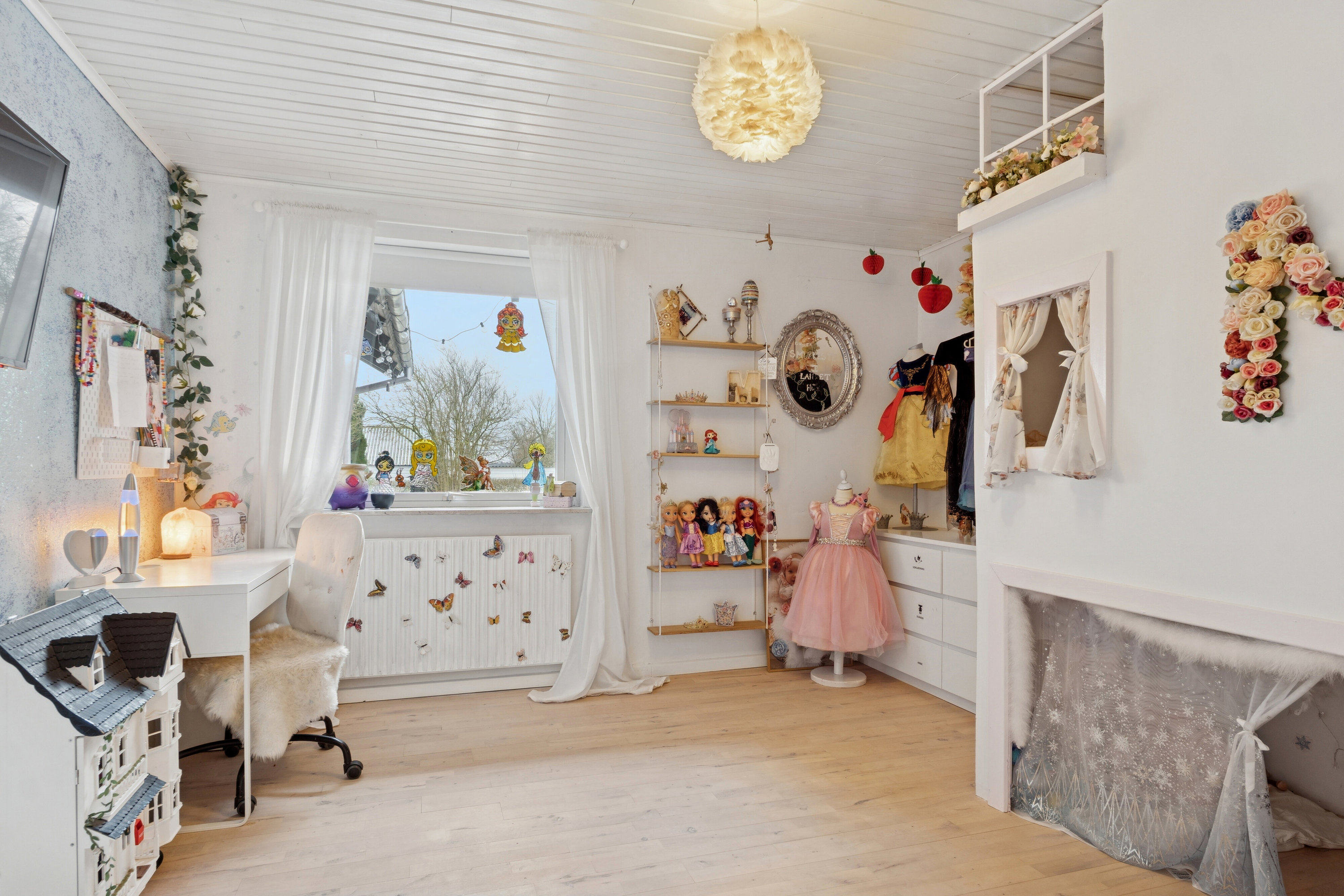 Fremhævet soveværelse billede i fuldskærmstilstand. Billede af Taskebjergvej 21, Nørskovlund, 8620 Kjellerup