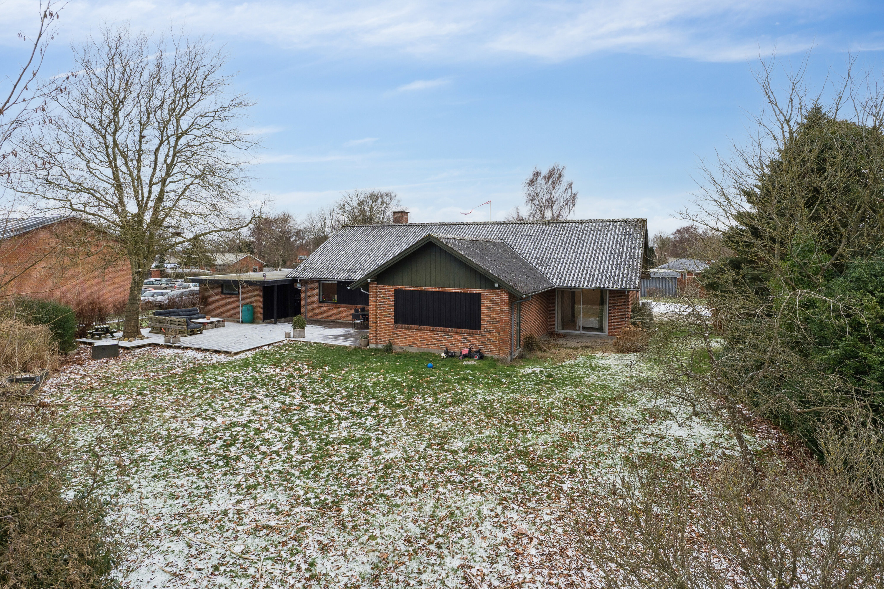 Fremhævet set fra vejen billede i fuldskærmstilstand. Billede af Taskebjergvej 21, Nørskovlund, 8620 Kjellerup