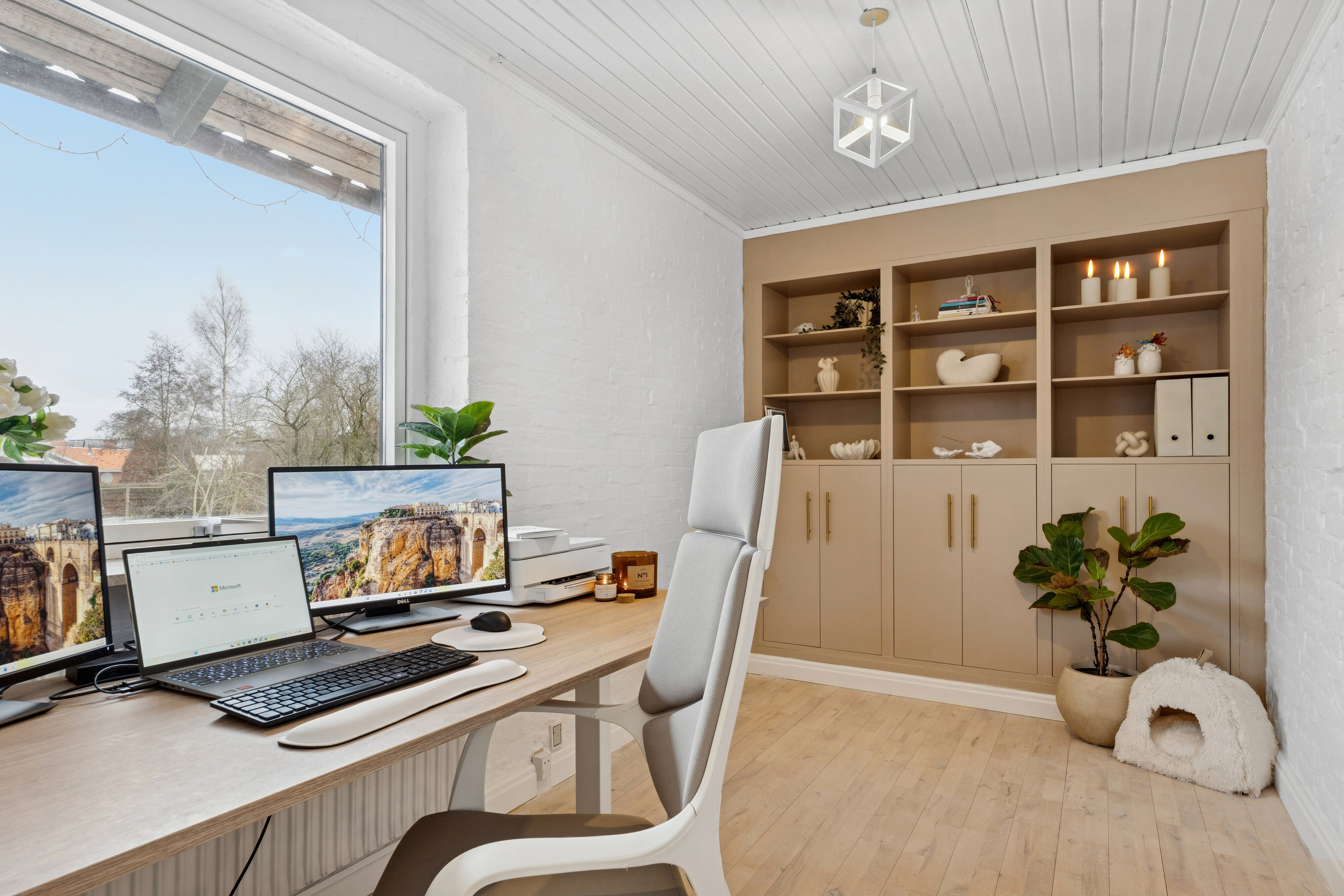 Fremhævet arbejdsværelse billede i fuldskærmstilstand. Billede af Taskebjergvej 21, Nørskovlund, 8620 Kjellerup