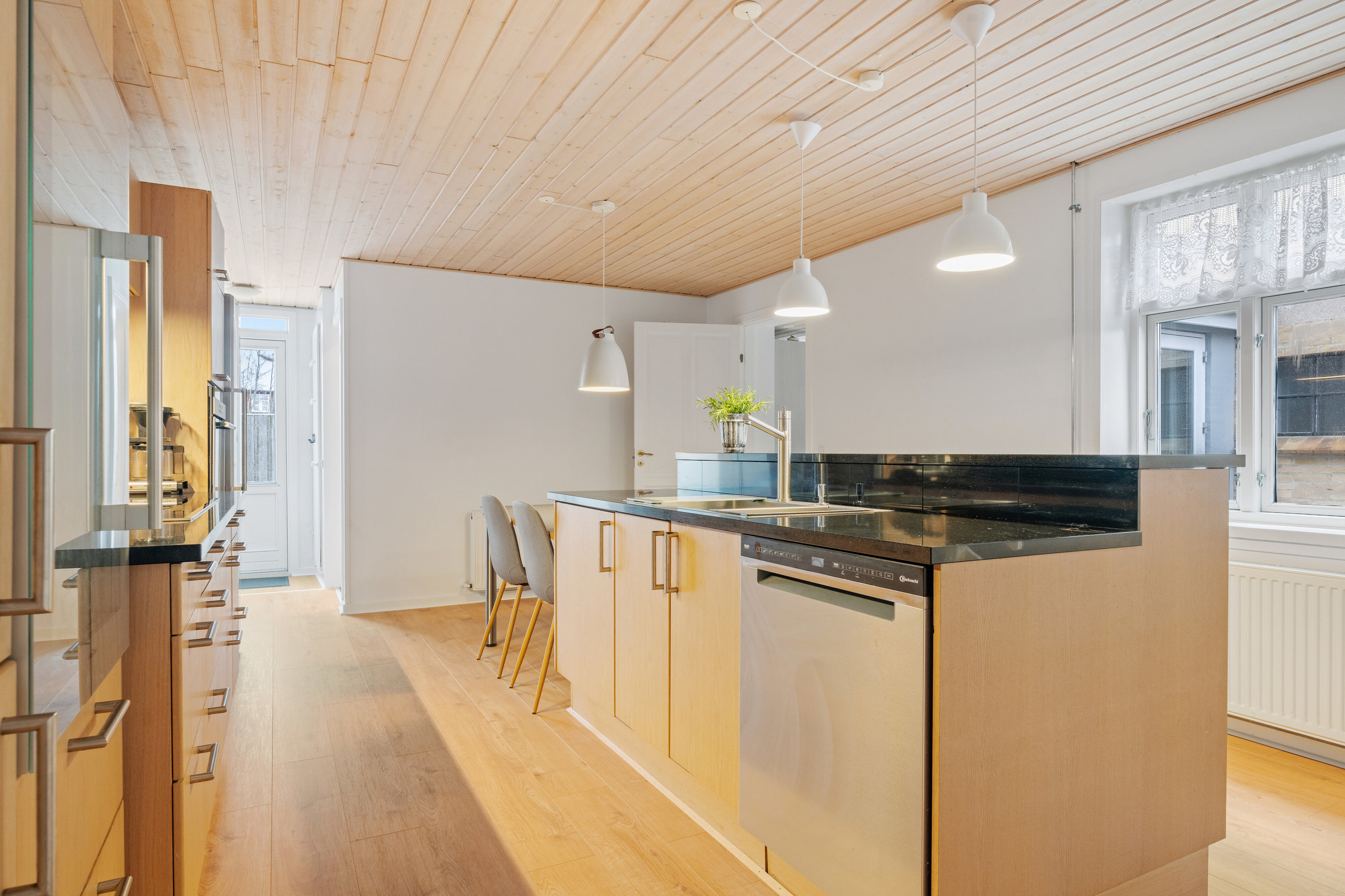 Fremhævet køkken billede i fuldskærmstilstand. Billede af Guldborgvej 282, Guldborg, 4862 Guldborg