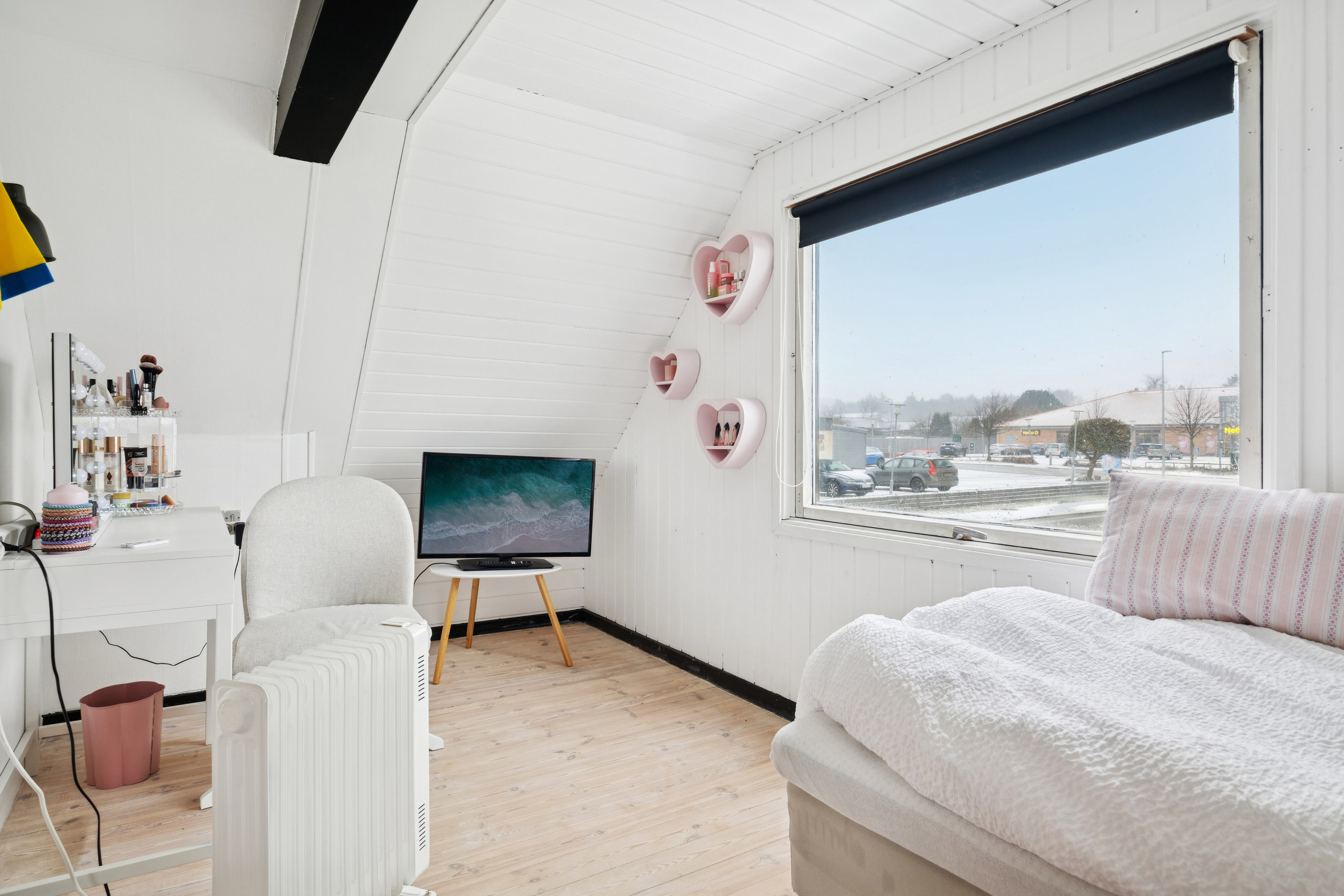 Fremhævet soveværelse billede i fuldskærmstilstand. Billede af Vordingborgvej 34, 4773 Stensved