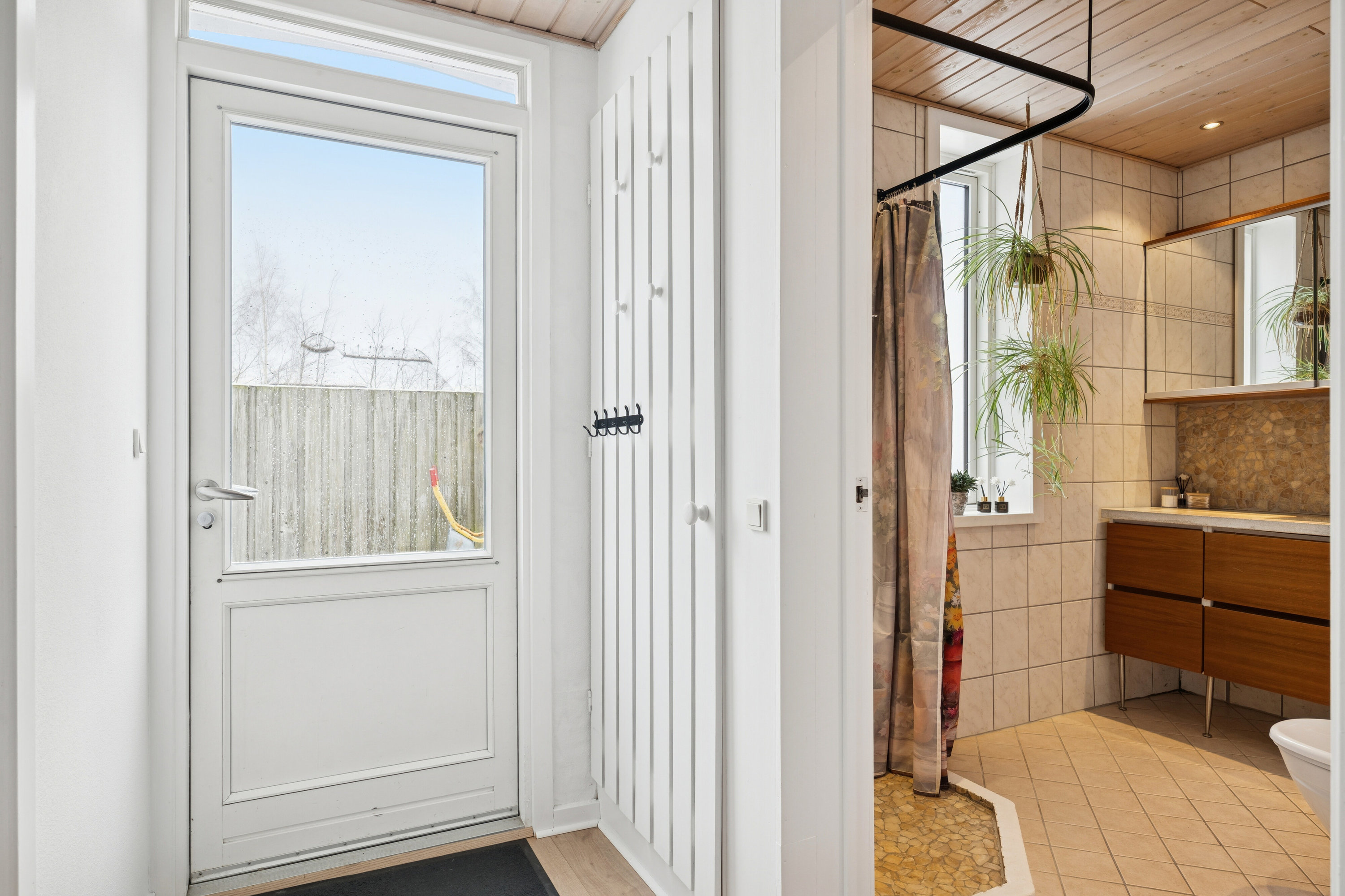 Fremhævet gang billede i fuldskærmstilstand. Billede af Guldborgvej 282, Guldborg, 4862 Guldborg