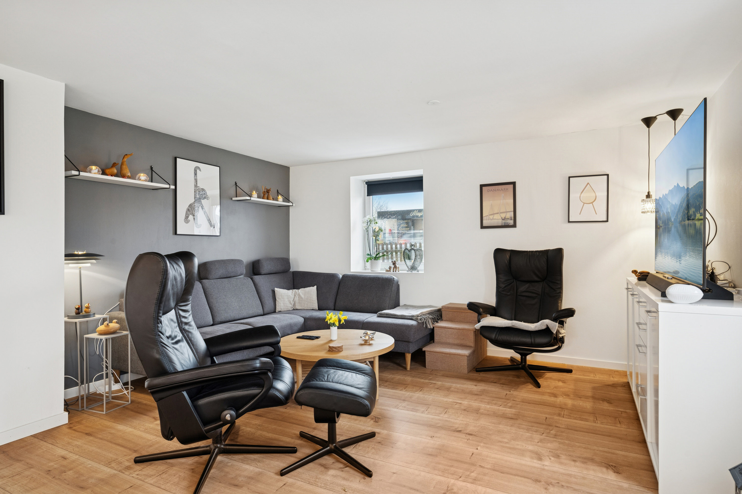 Fremhævet stue billede i fuldskærmstilstand. Billede af Vordingborgvej 34, 4773 Stensved