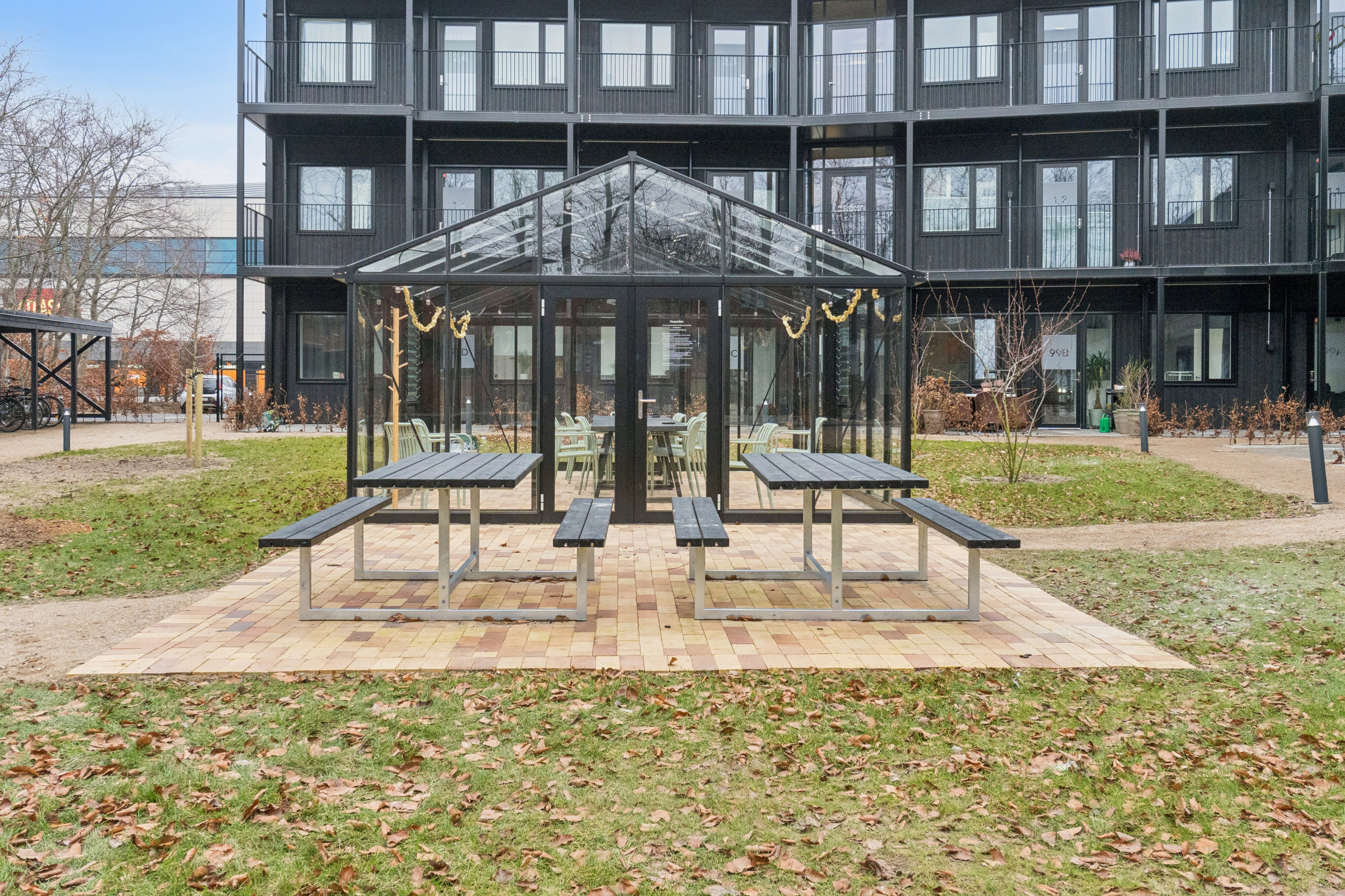 Fremhævet set fra haven billede i fuldskærmstilstand. Billede af Tårnvej 97F, 2610 Rødovre