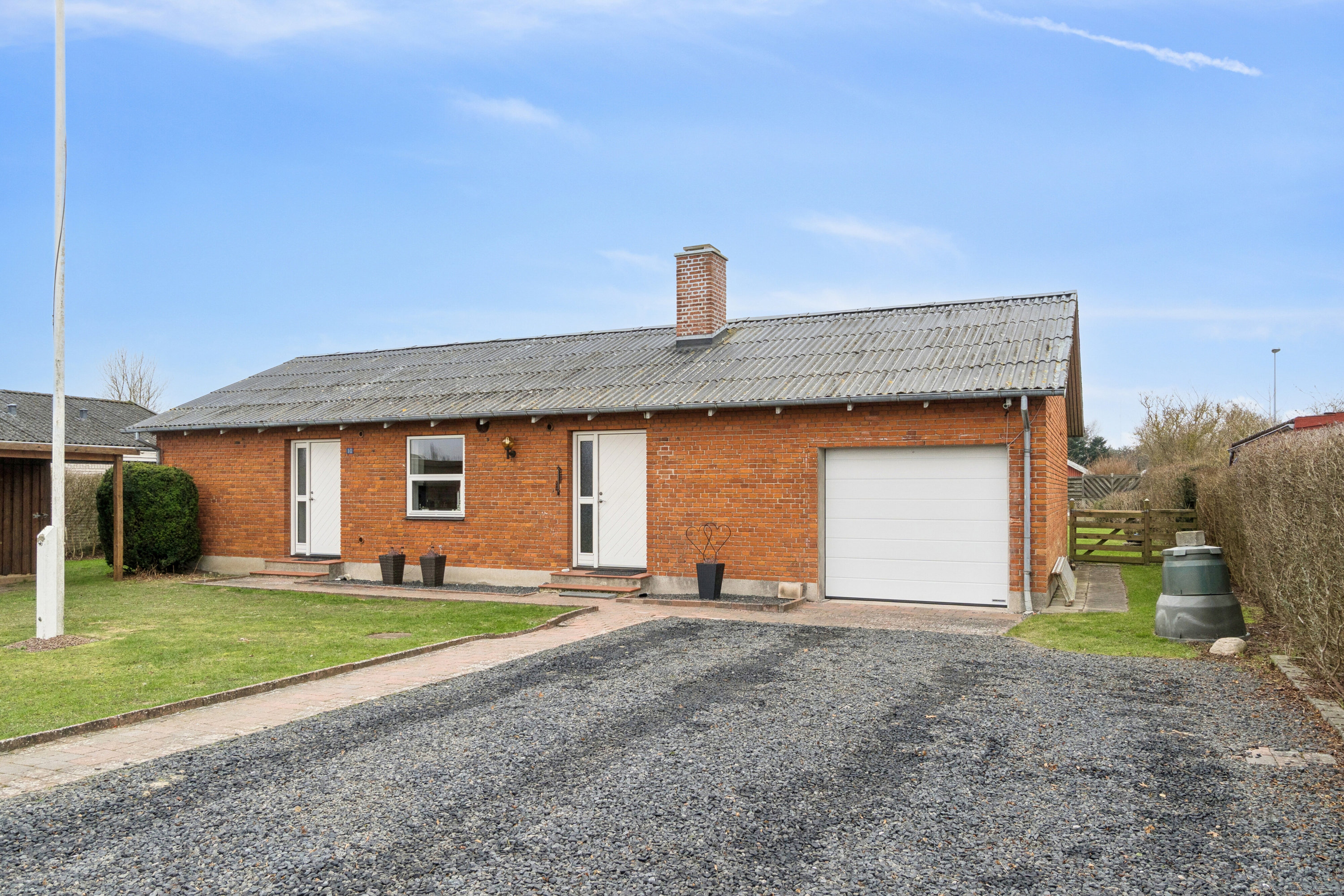 Fremhævet set fra vejen billede i fuldskærmstilstand. Billede af Lindevej 10, 4262 Sandved