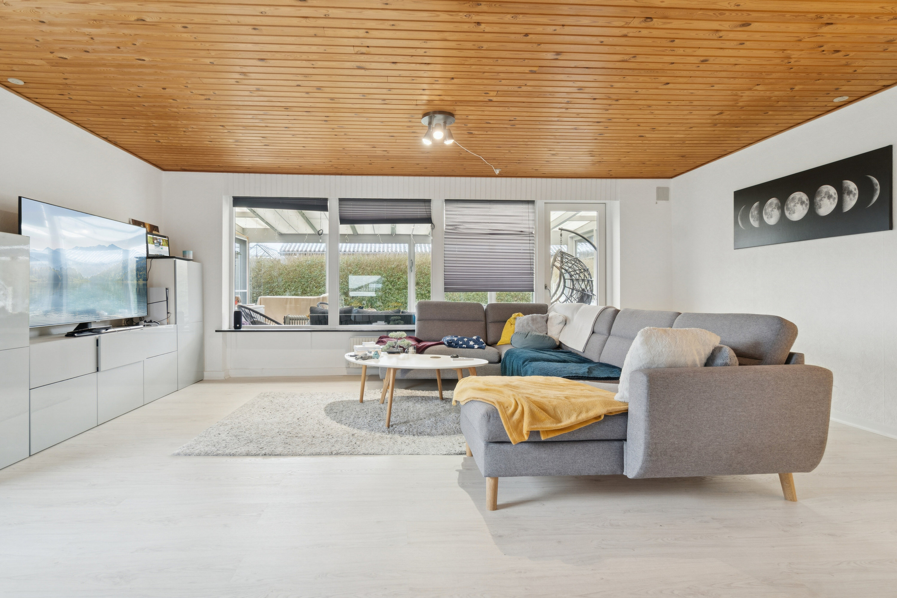 Fremhævet stue billede i fuldskærmstilstand. Billede af Gøgevej 8, Ø Snede, 8723 Løsning