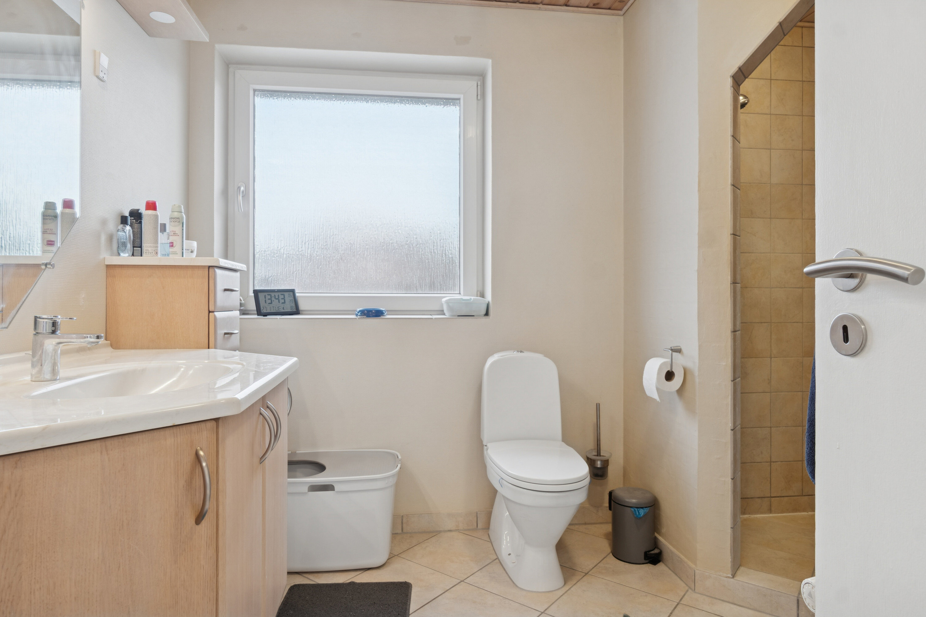 Fremhævet badeværelse billede i fuldskærmstilstand. Billede af Gøgevej 8, Ø Snede, 8723 Løsning