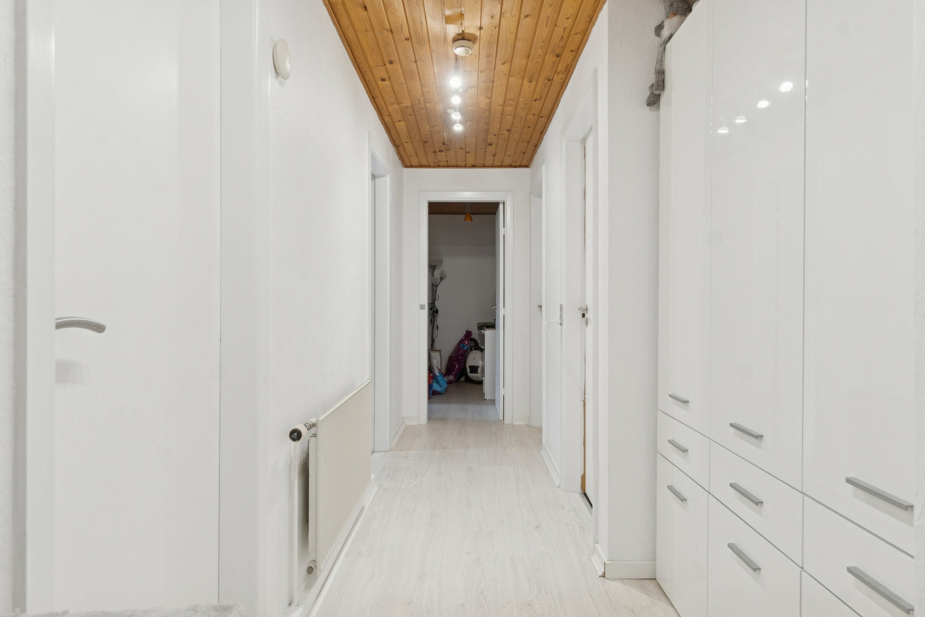 Fremhævet gang billede i fuldskærmstilstand. Billede af Gøgevej 8, Ø Snede, 8723 Løsning