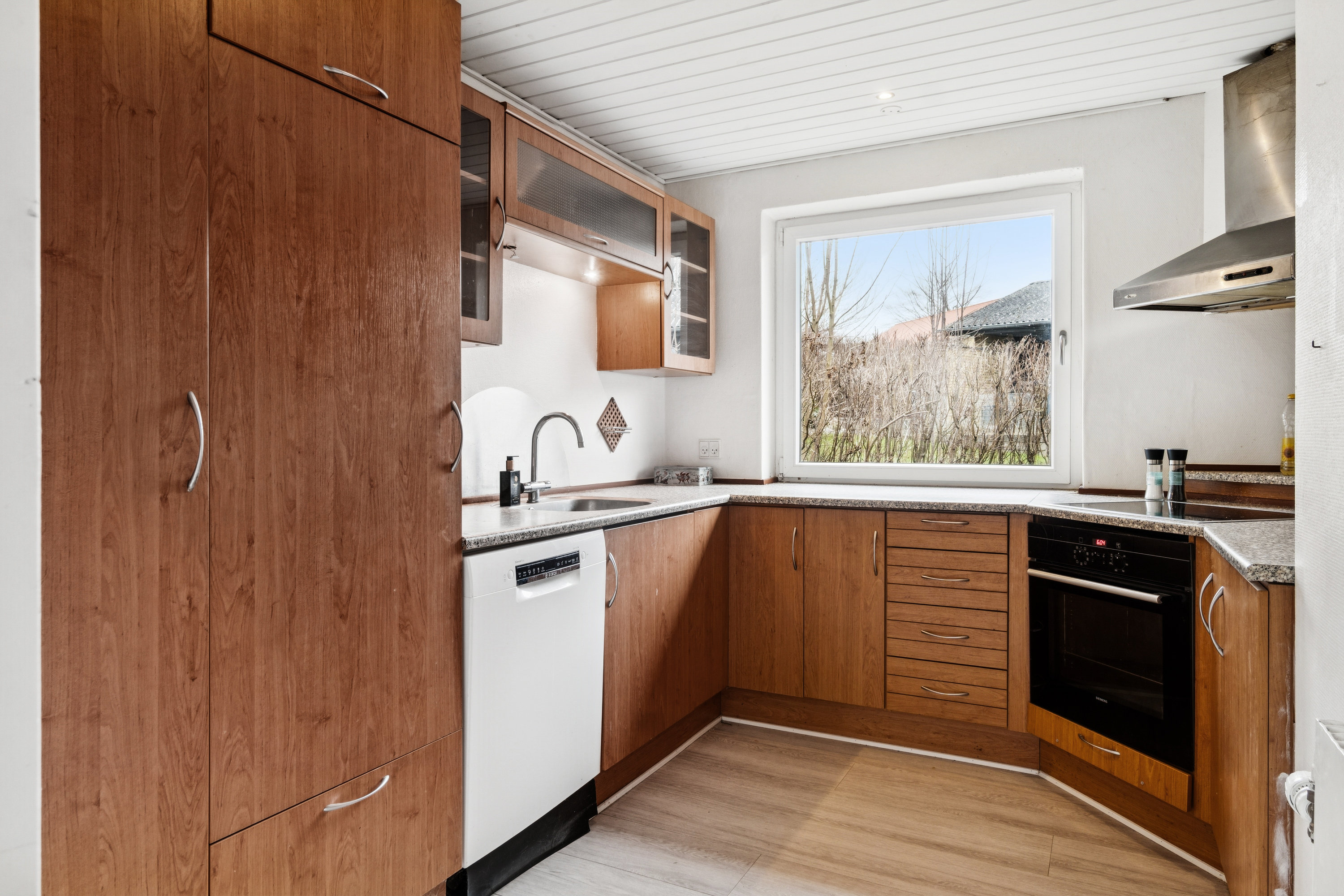 Fremhævet køkken billede i fuldskærmstilstand. Billede af Bundgårdsvej 9B, Kjeldbjerg, 7800 Skive