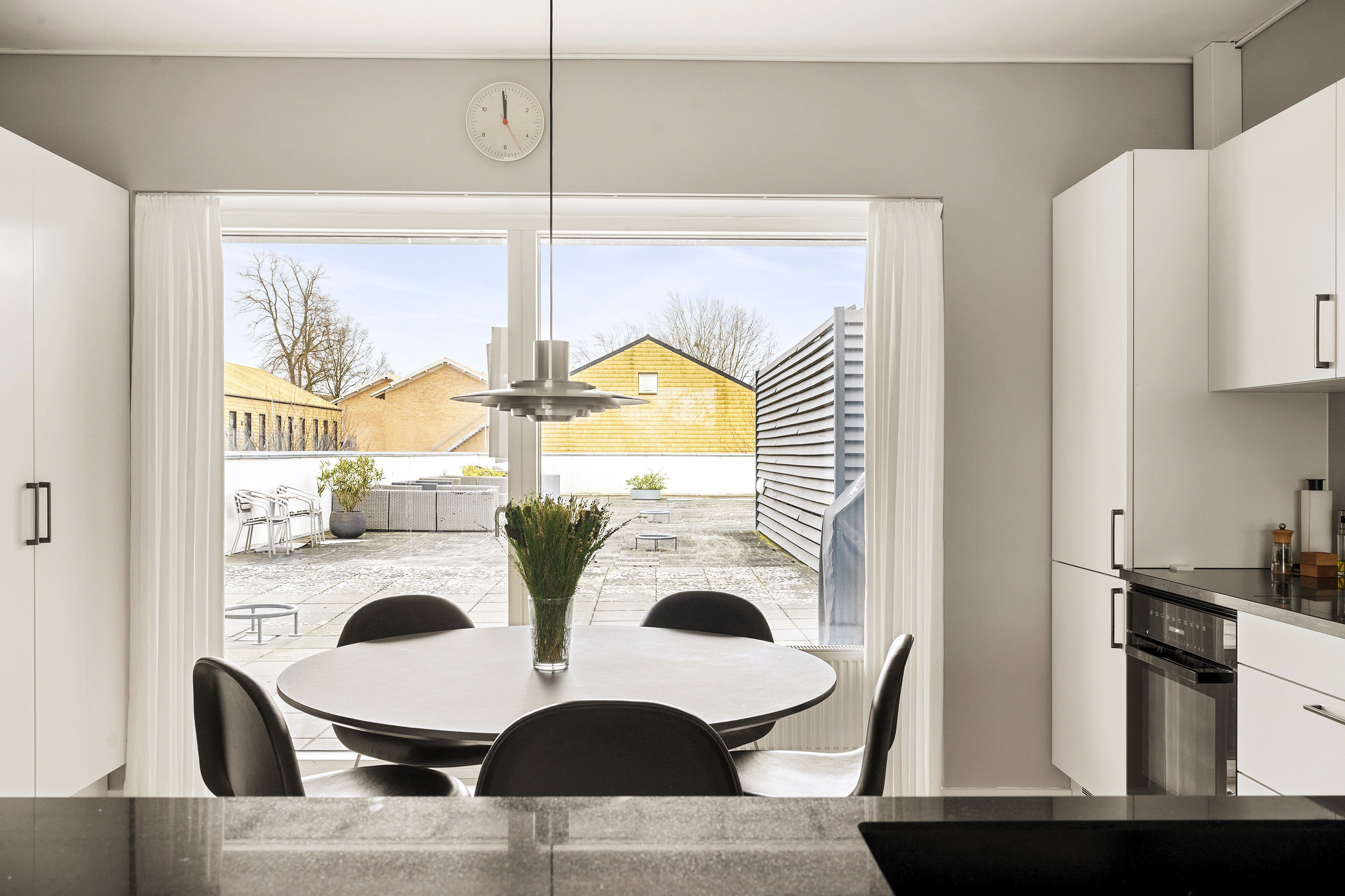 Fremhævet køkken billede i fuldskærmstilstand. Billede af Linde Alle 1, 1. 1., 2850 Nærum