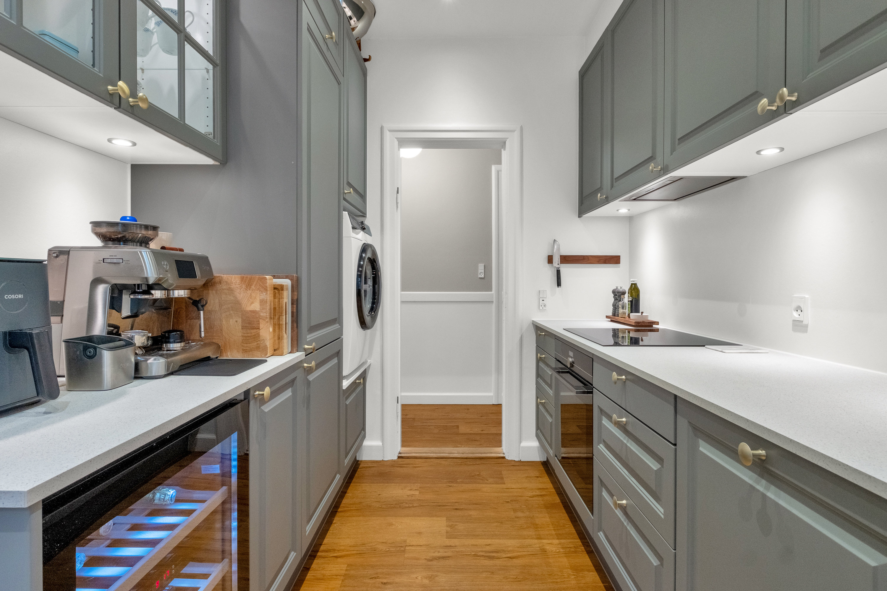 Fremhævet køkken billede i fuldskærmstilstand. Billede af Stadion Allé 33, 1. tv., 8000 Aarhus C